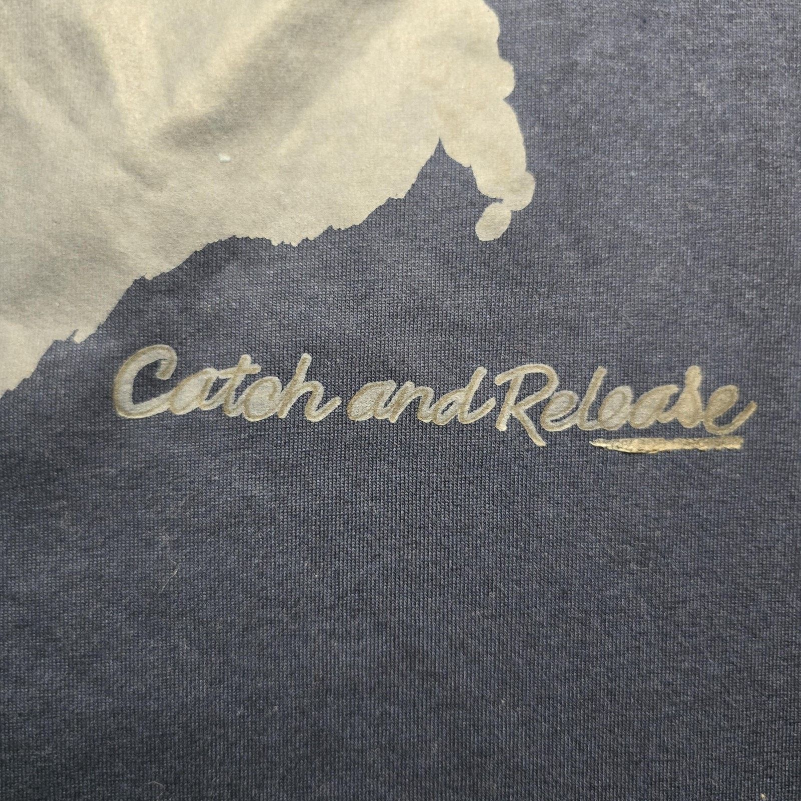 Jerzees Vintage Catch and Release Wisconsin M Navy Fishing Tee Size US M / EU 48-50 / 2 - 3 Thumbnail