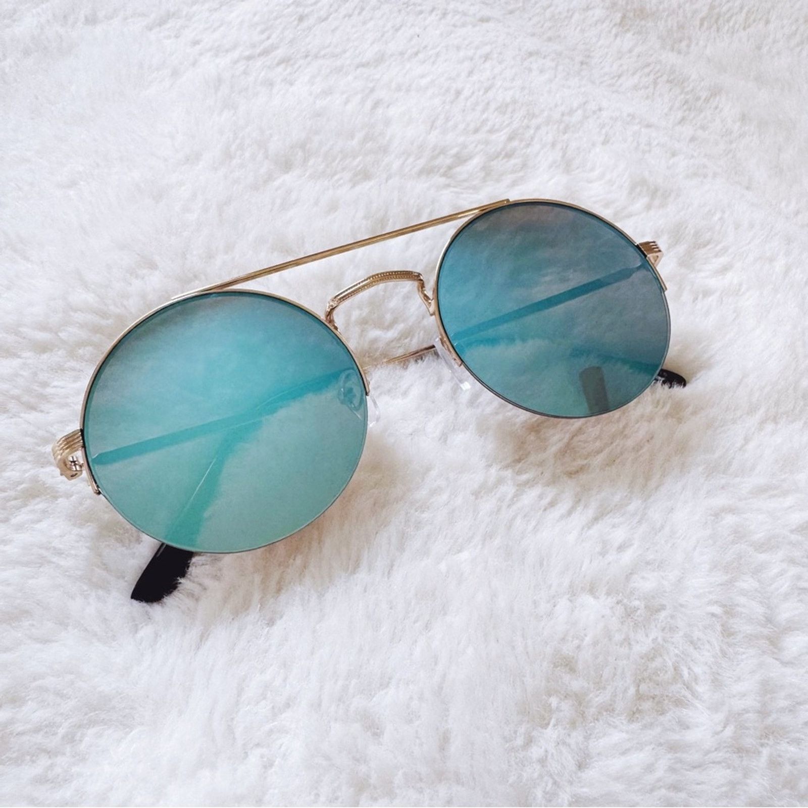 Other Carly Mirrored Blue Chic Round Sunglasses Size ONE SIZE - 1 Thumbnail