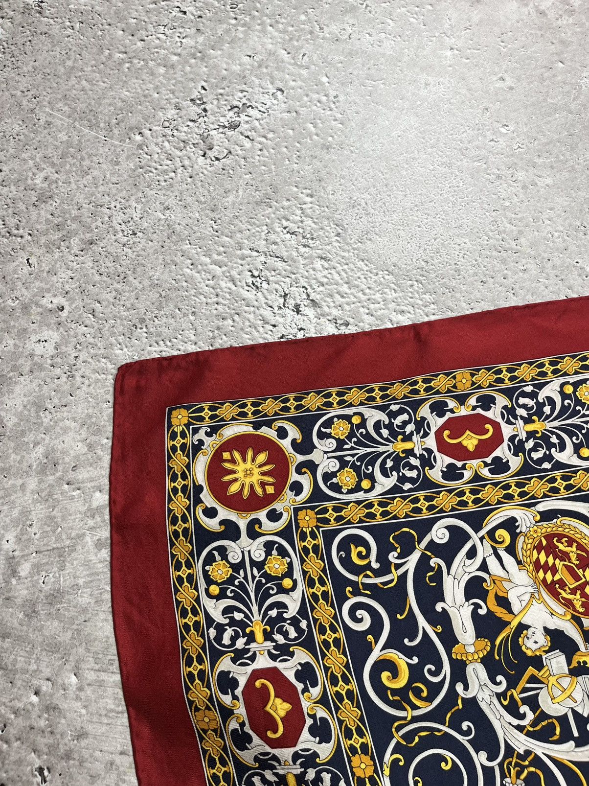 Longchamp Longchamp Vintage Scarf 88x83 Baroque Red Gold Navy France Size ONE SIZE - 11 Thumbnail