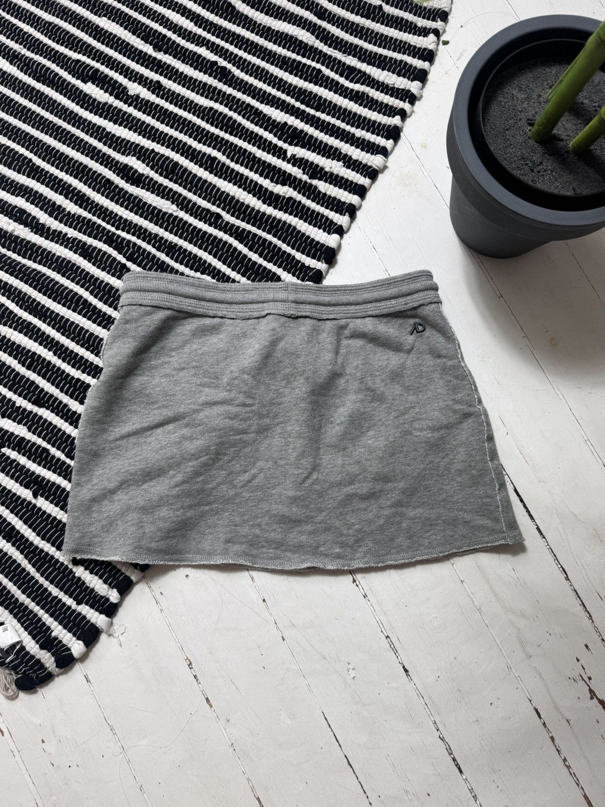 Nike VINTAGE NIKE 2000s UPCYCLING MINI SKIRT Size 28" / US 6 / IT 42 - 5 Thumbnail