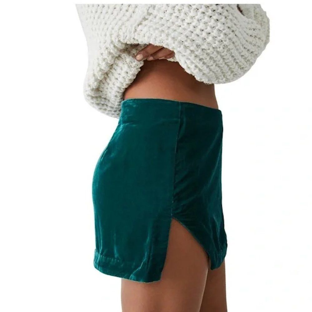 Free People NWT New Free People Annalise Deep Teal Green Velvet Mini Sk Size 34" / US 12 / IT 48 - 2 Thumbnail