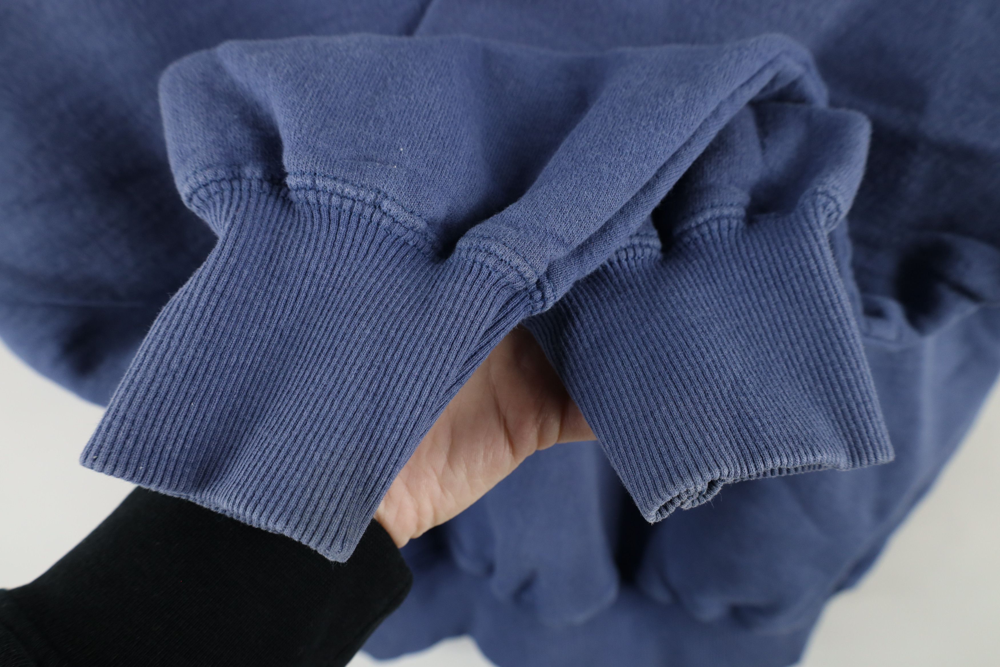 Vintage Vintage 90s Streetwear Blank Crewneck Sweatshirt Periwinkle Size US L / EU 52-54 / 3 - 7 Thumbnail