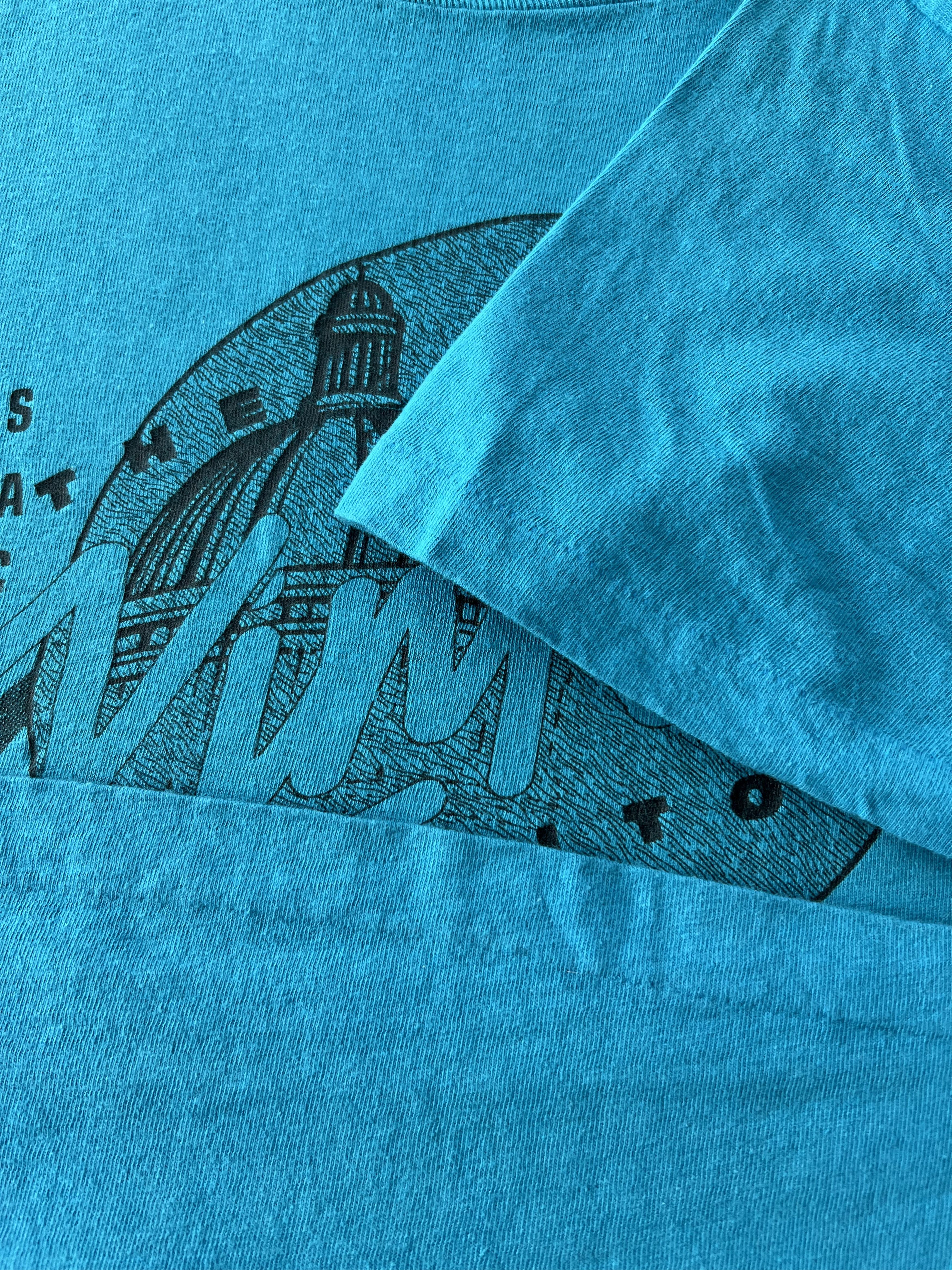 Band Tees Vintage 80s The Kinks Sacramento Kapitol Blue T-shirt Size US M / EU 48-50 / 2 - 4 Thumbnail