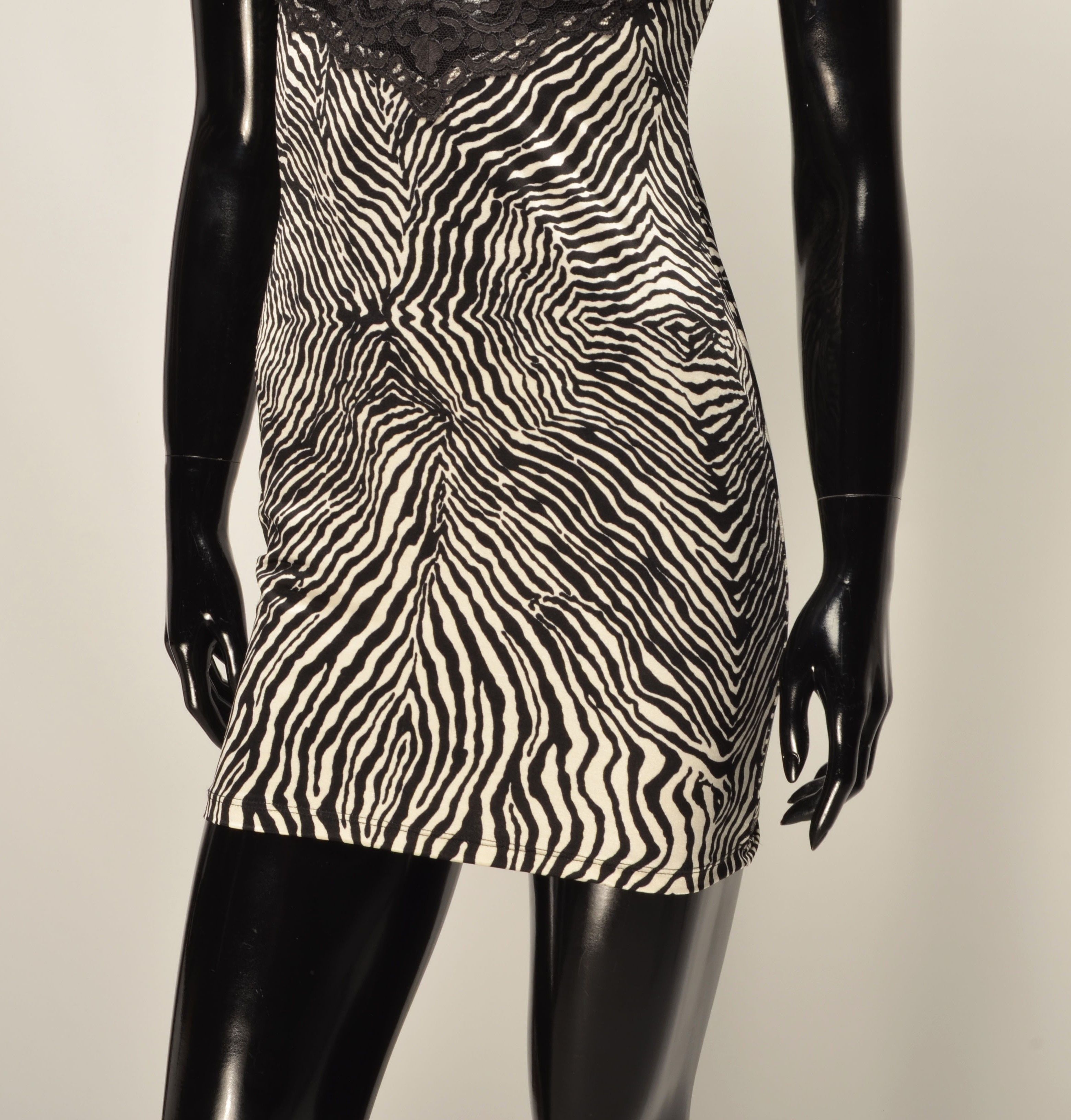 Victoria's Secret Victorias Secret Y2K Glam Zebra Lace Bra Mini Sleep Dress Size XS / US 0-2 / IT 36-38 - 3 Thumbnail