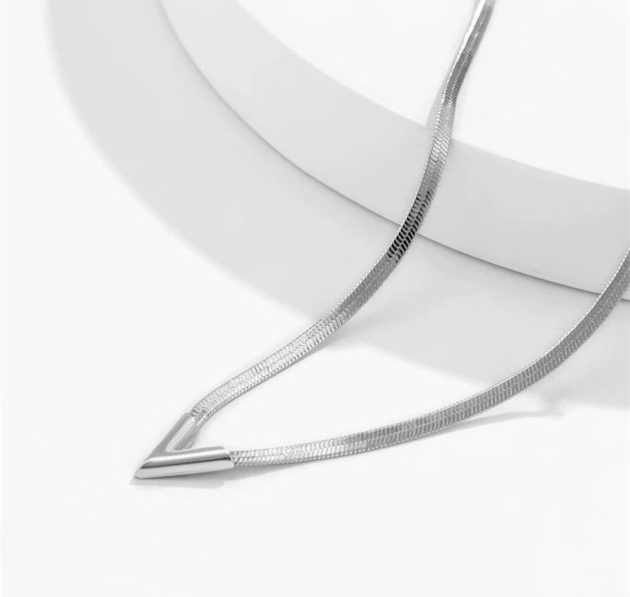 Jewelry V-shaped Flat Snake Chain Necklace Size ONE SIZE - 3 Thumbnail