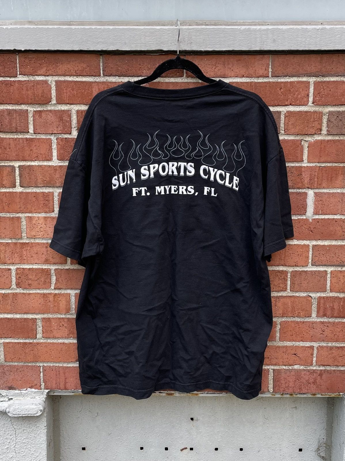 AAA vintage Good Sports Skull,flaming dueling pistol T-Shirt Size US XXL / EU 58 / 5 - 6 Thumbnail