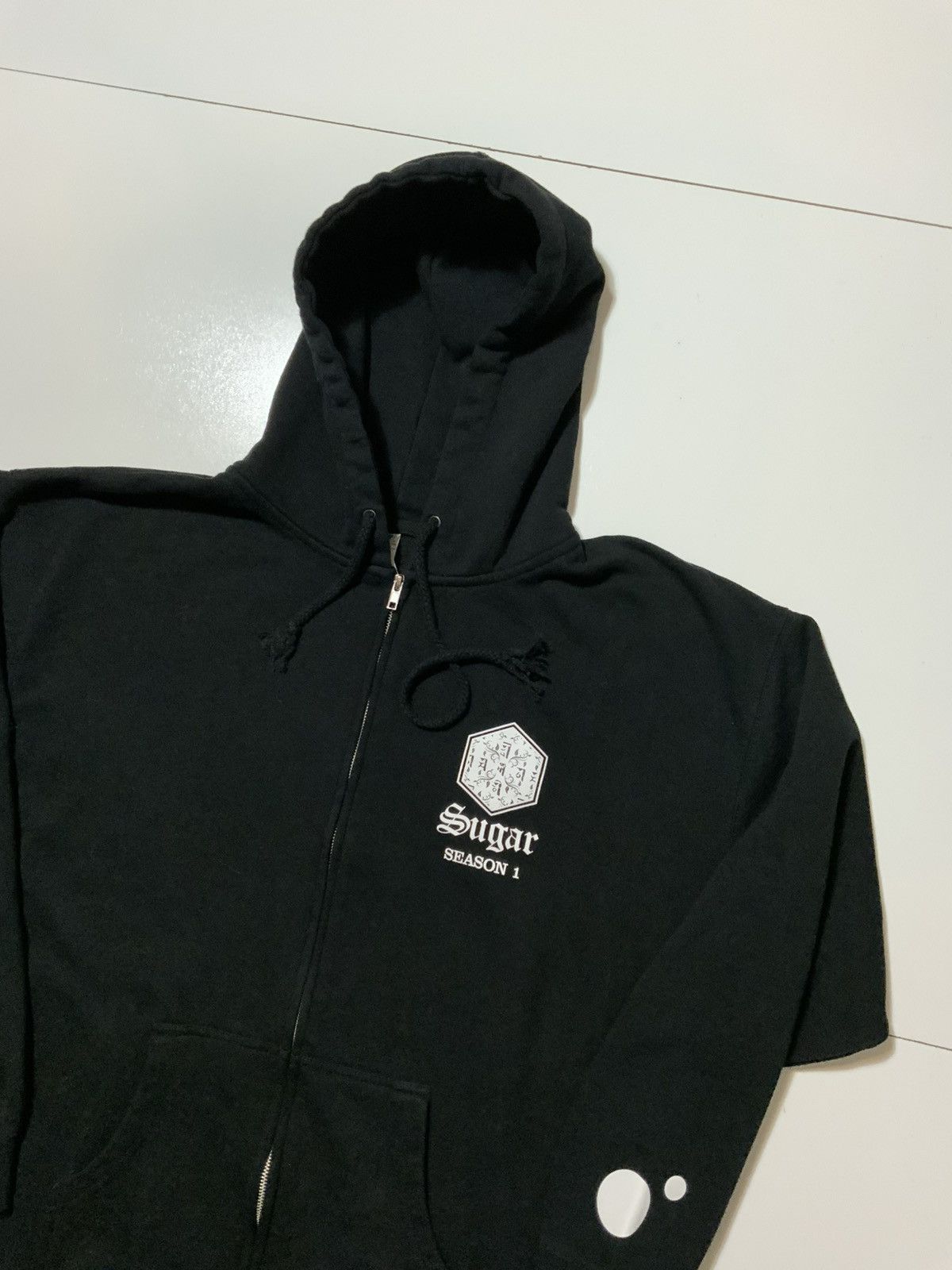 Independent Trading Co. Sugar Season 1 Neo Noir Mystery TV Series Cast Crew Hoodie Size US XL / EU 56 / 4 - 4 Thumbnail