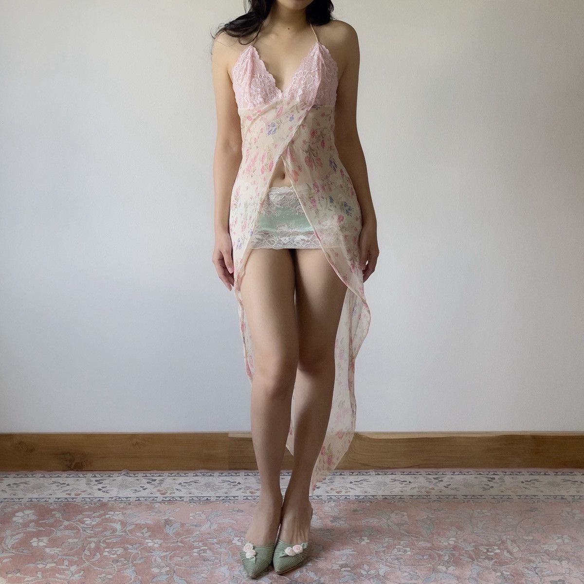 Victoria's Secret Victoria’s Secret Pink Floral Silk Halter Dress (XS–S) Size S / US 4 / IT 40 - 5 Thumbnail