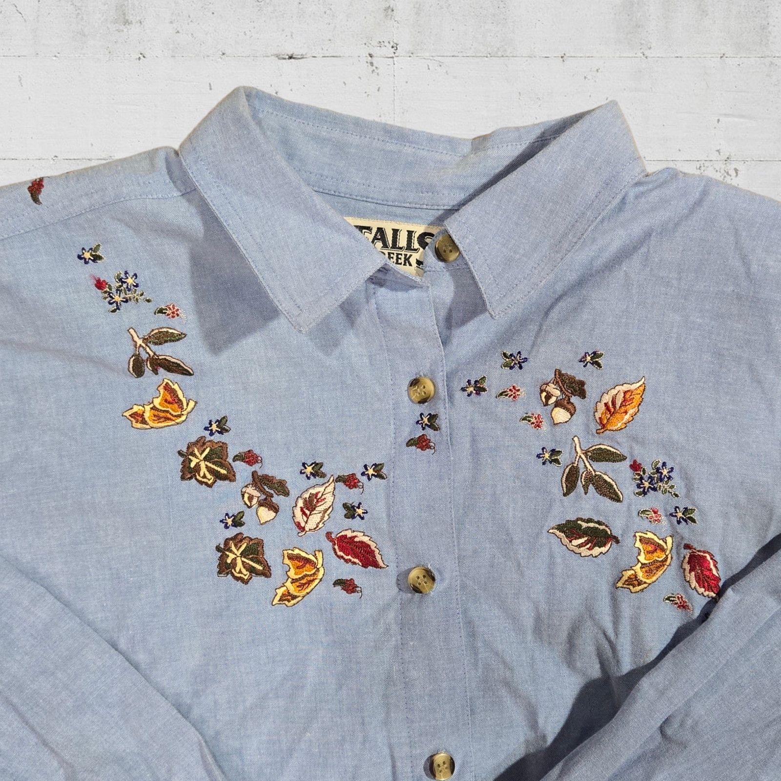 Vintage Vintage Chambray Leaf Embroidered Button Up Size 18W Size XXL / US 16-18 / IT 52-54 - 4 Thumbnail