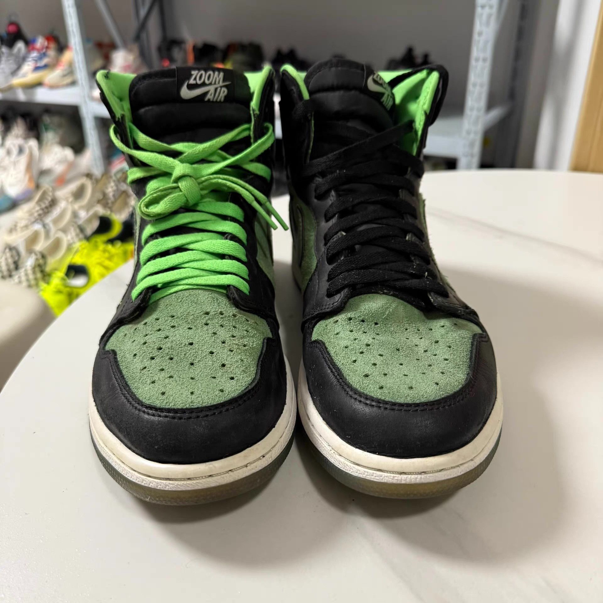 Nike Air Jordan 1, retro and stylish, athletic casual shoes Q10 Size US 11 / EU 44 - 4 Thumbnail