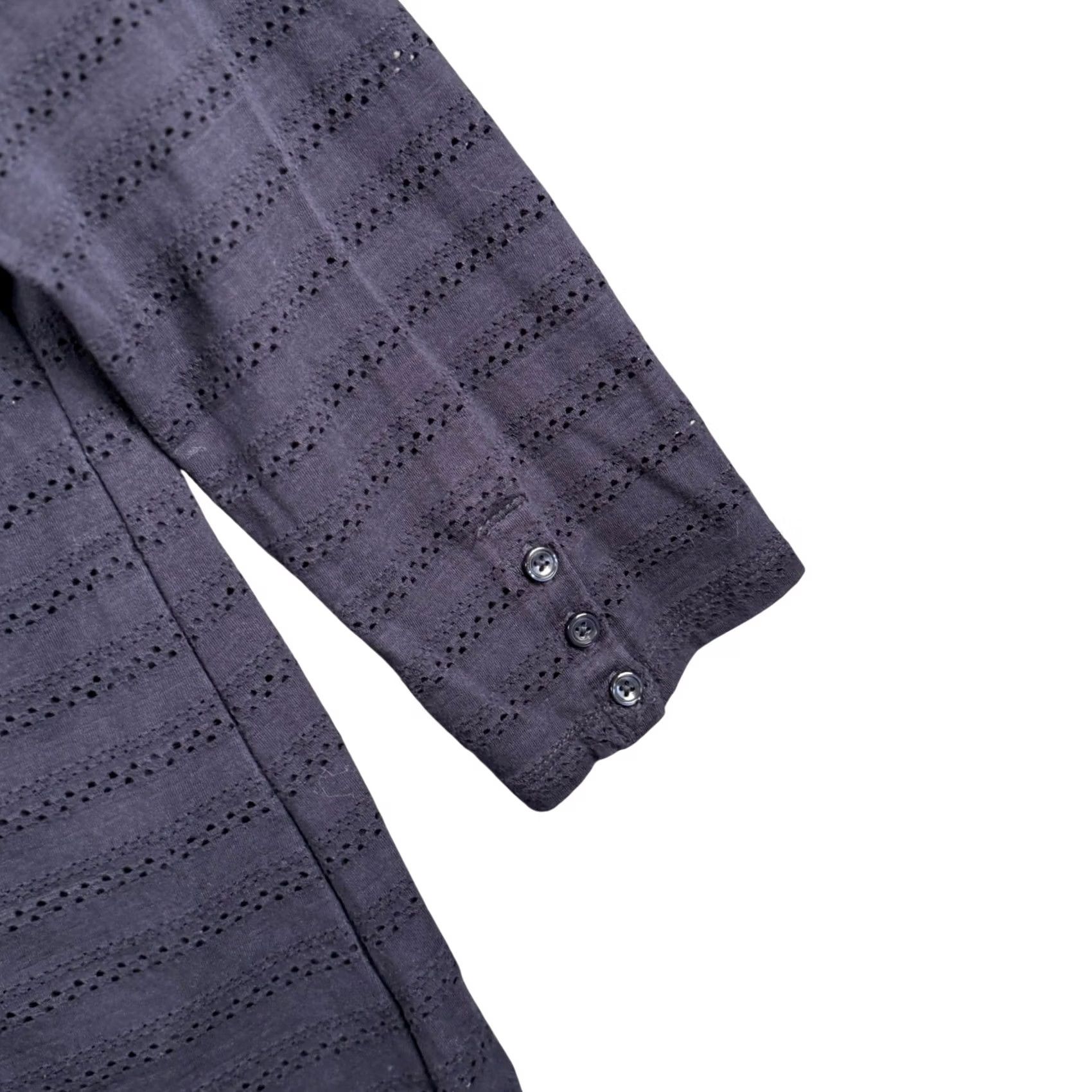 Talbots Talbots Women M Eyelet Stripe 3/4 Sleeve Boat Neck Top Lined Coastal Grandma Navy Blue Knit Blouse shirt casual workwear kvinner? Size M / US 6-8 / IT 42-44 - 3 Thumbnail