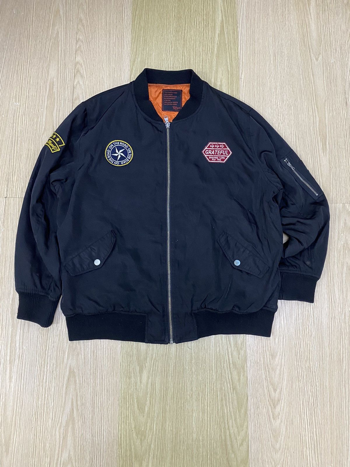 Japanese Brand Private pause patches bomber jacket Size US L / EU 52-54 / 3 - 1 Thumbnail