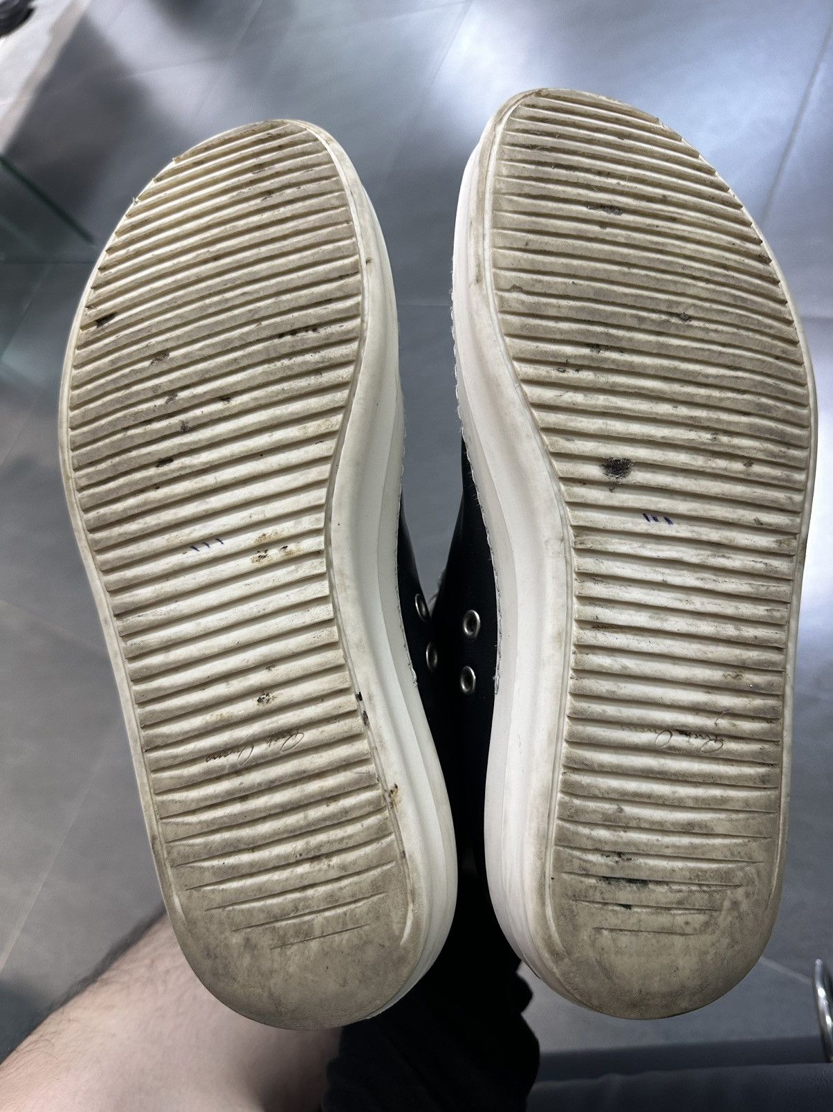 Rick Owens Rick Owens Low Top Sneakers Size US 8.5 / EU 41-42 - 9 Thumbnail