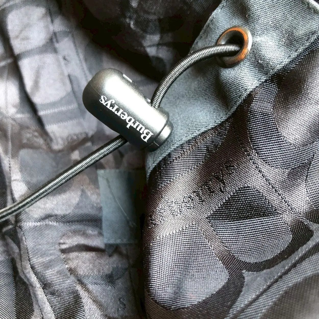 Burberry Burberry’s Vintage Parka with Hidden Hood & Nova Check Liner Size US L / EU 52-54 / 3 - 10 Thumbnail