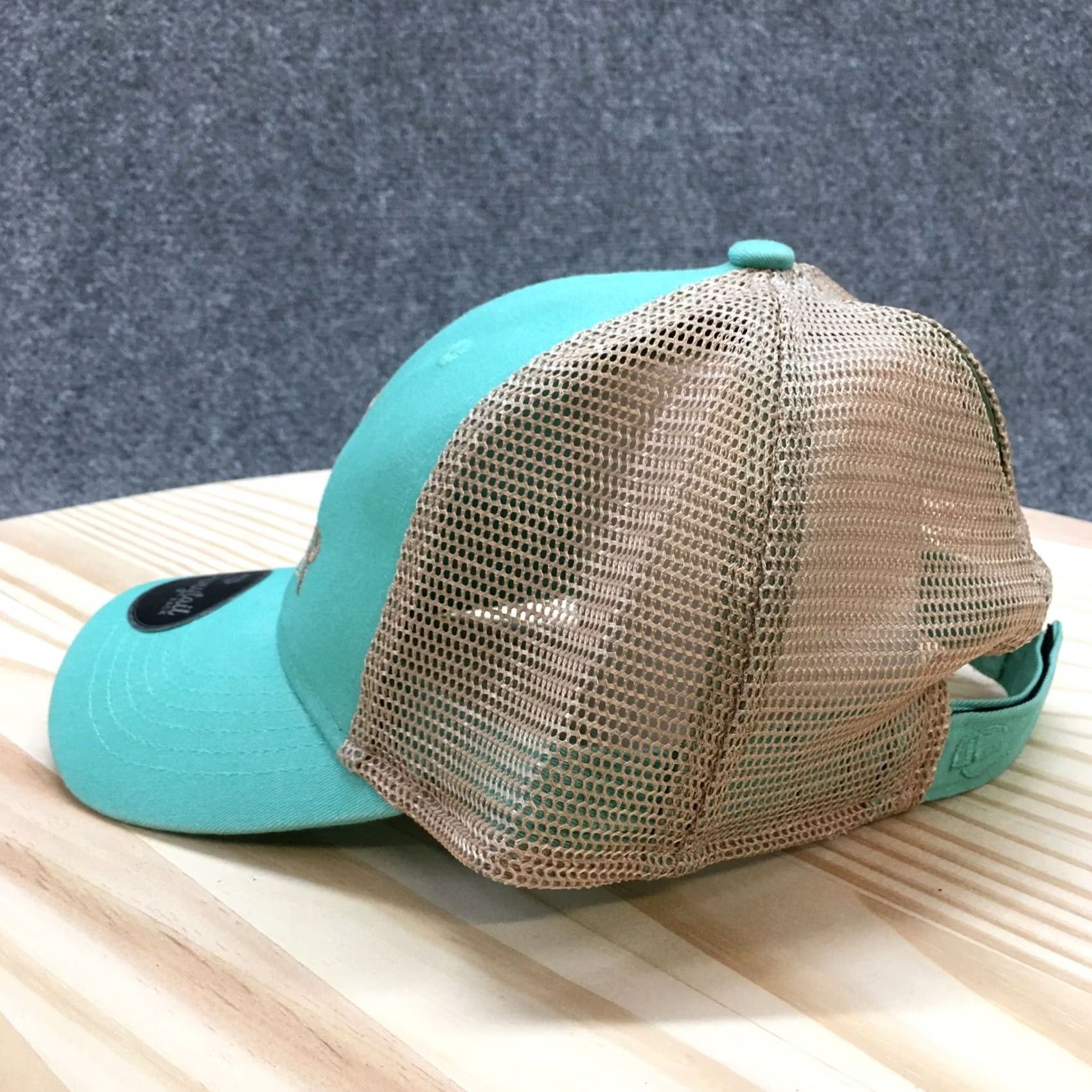 Logo 7 Outdoor Cap Trucker Hat Womens Green OS Curved Brim Embroidered Logo Size ONE SIZE - 6 Thumbnail