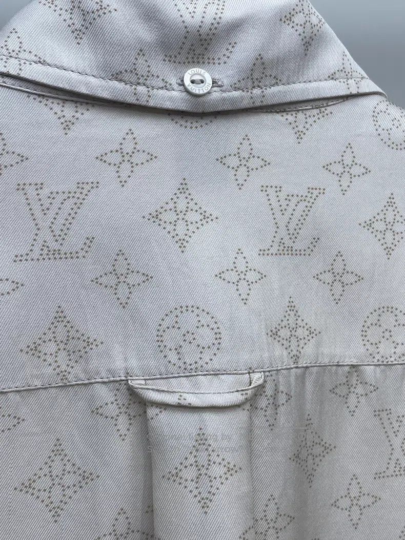Louis Vuitton Louis Vuitton Classic Old Pattern Silk Shirt Size XS / US 0-2 / IT 36-38 - 3 Thumbnail