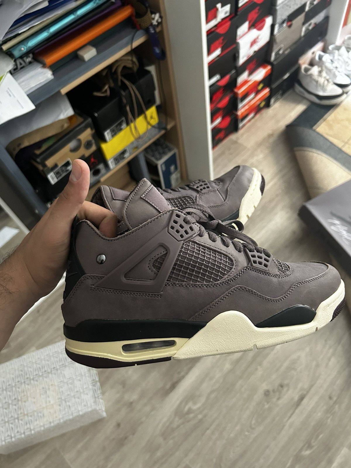 A Ma Maniere × Nike Jordan 4 Retro SP x À Ma Manière Size US 9 / EU 42 - 10 Thumbnail