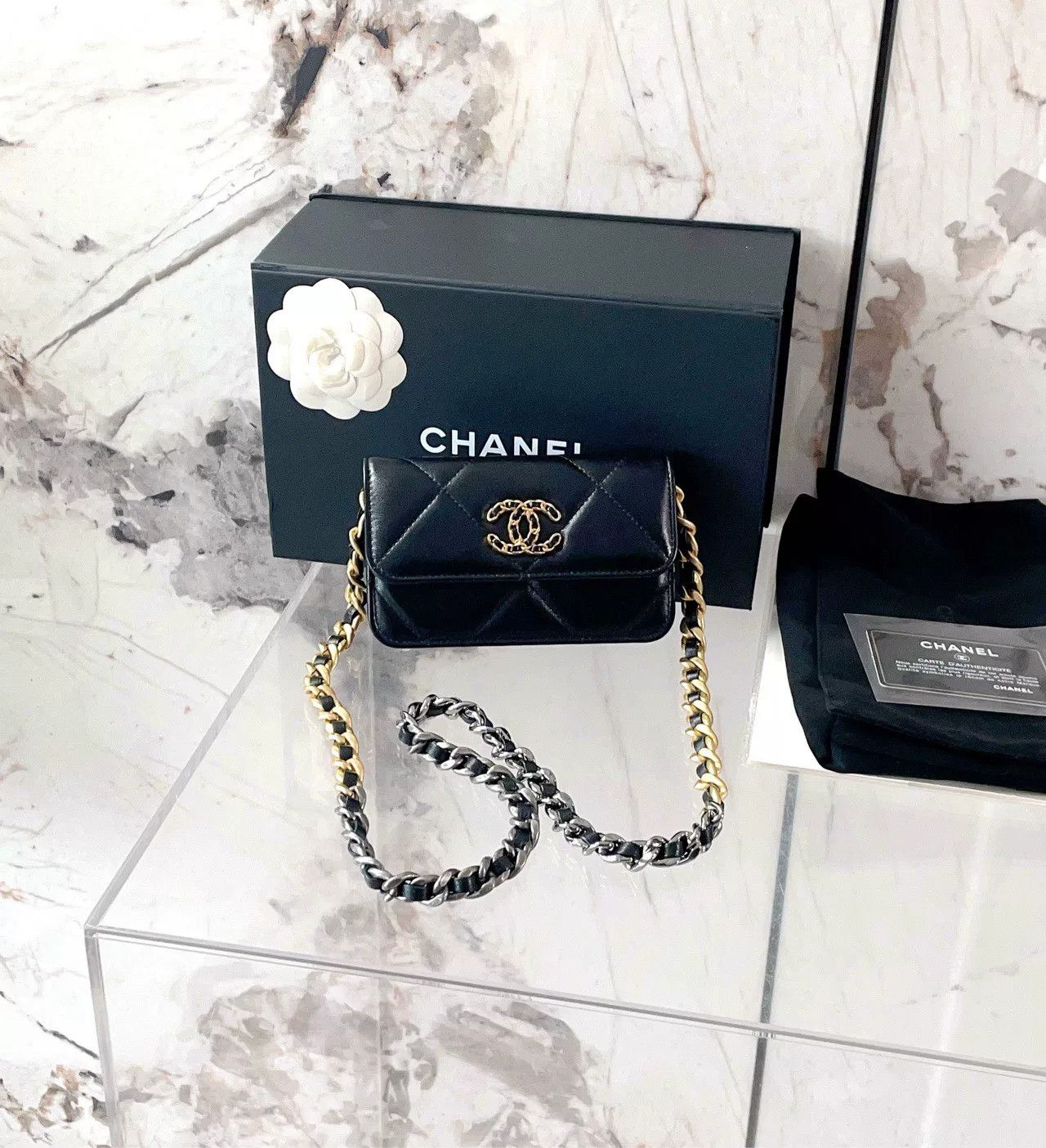 Chanel Pre-loved Bag Very good condition Size ONE SIZE - 1 Thumbnail