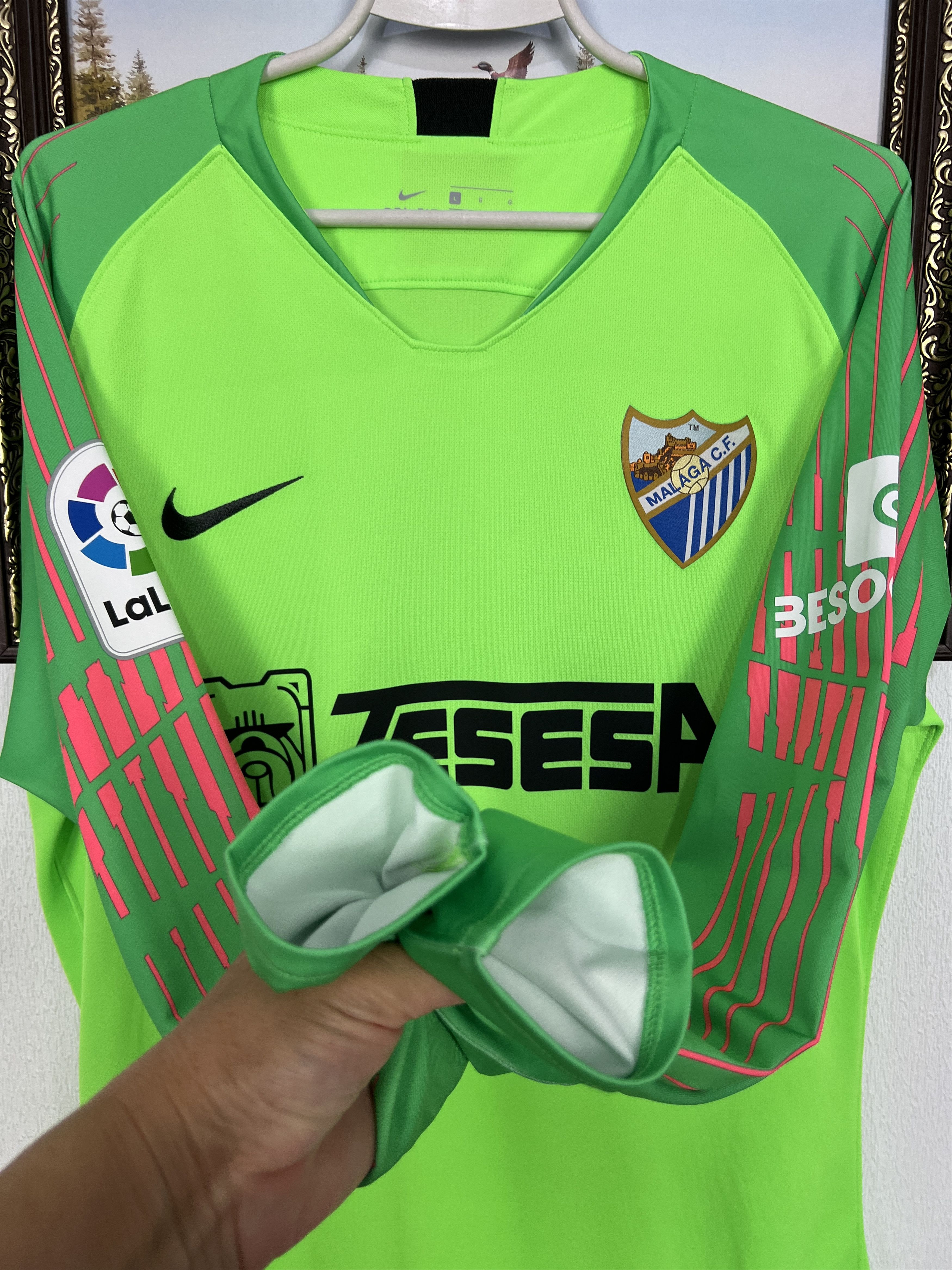 Nike Malaga Nike 2019 Football Goalkeeper Shirt Soccer Jersey Size US L / EU 52-54 / 3 - 6 Thumbnail