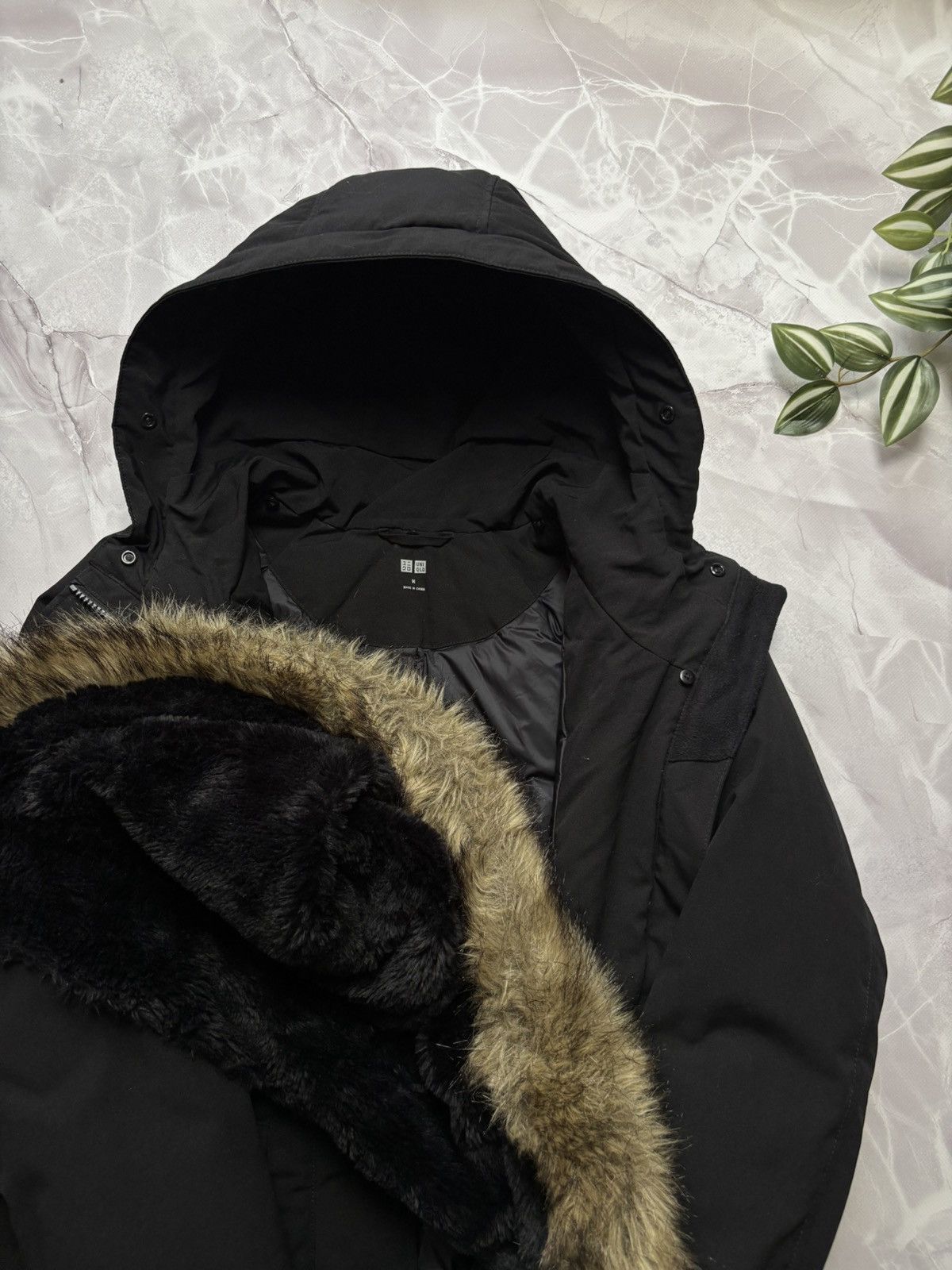 Uniqlo UNIQLO Hybrid Down Ultra Warm Short Coat Faux Fur Black M Size M / US 6-8 / IT 42-44 - 6 Thumbnail