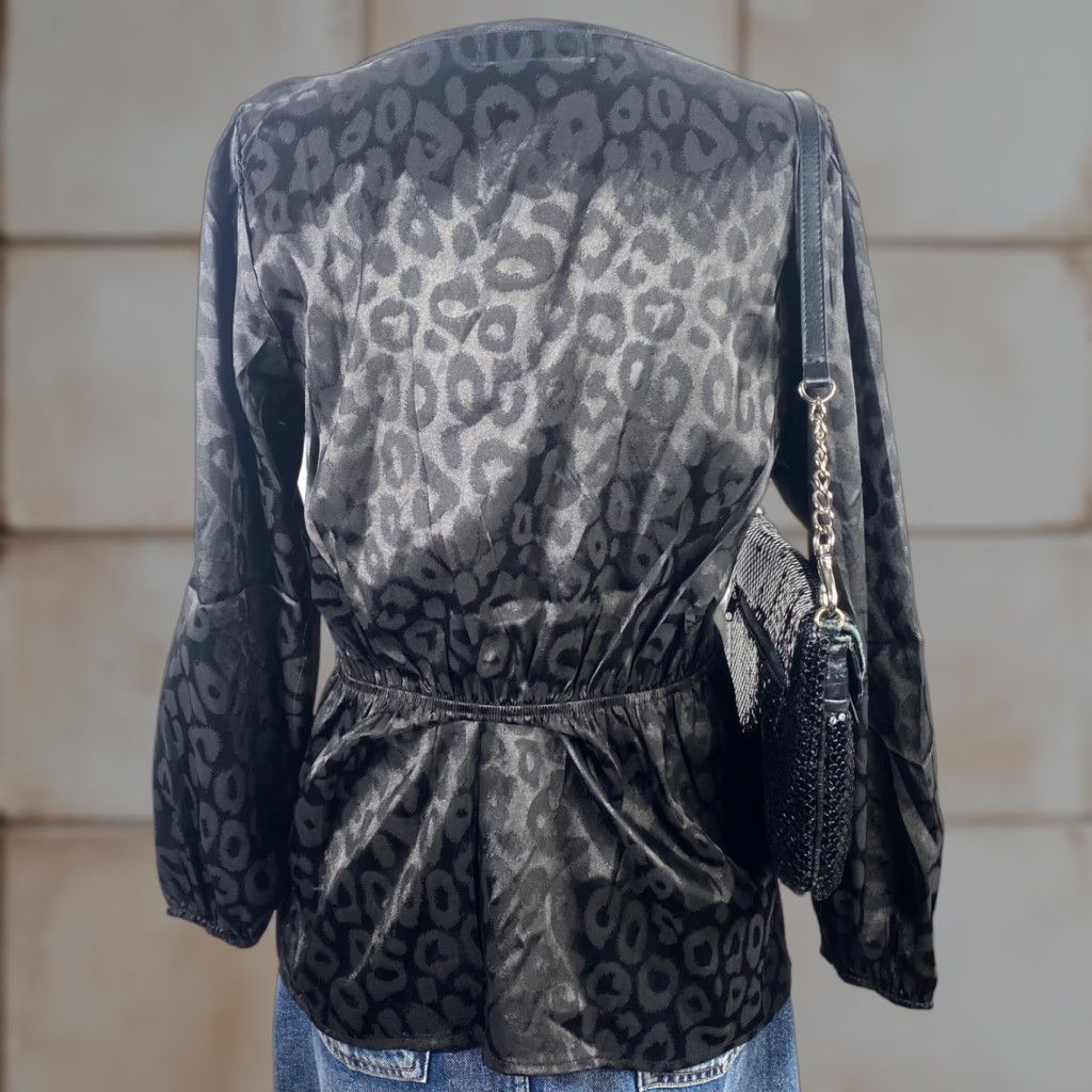 Vintage VINTAGE Jon & Anna Blouse Women's Small Black Wrap Style Satin Leopard Bow Long Sleeve V-Neck Balloon Sleeve Sl**-** Size S / US 4 / IT 40 - 1 Thumbnail
