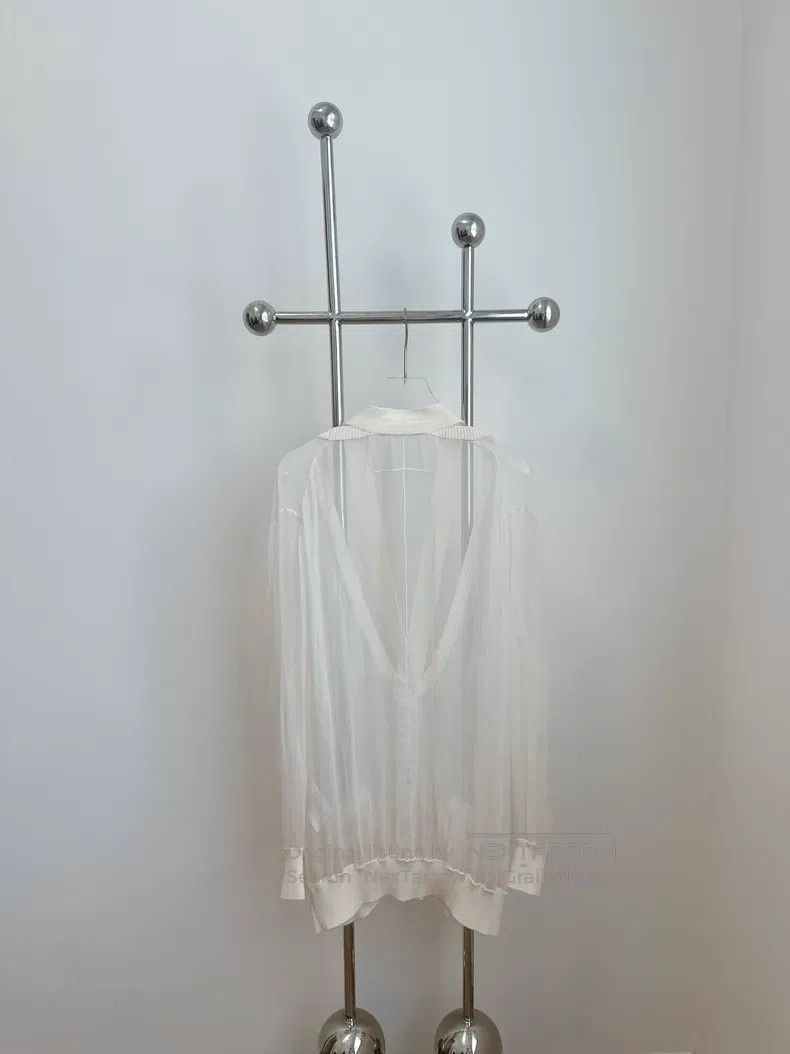 Givenchy Givenchy Silk cardigan jacket Size XS / US 0-2 / IT 36-38 - 2 Thumbnail