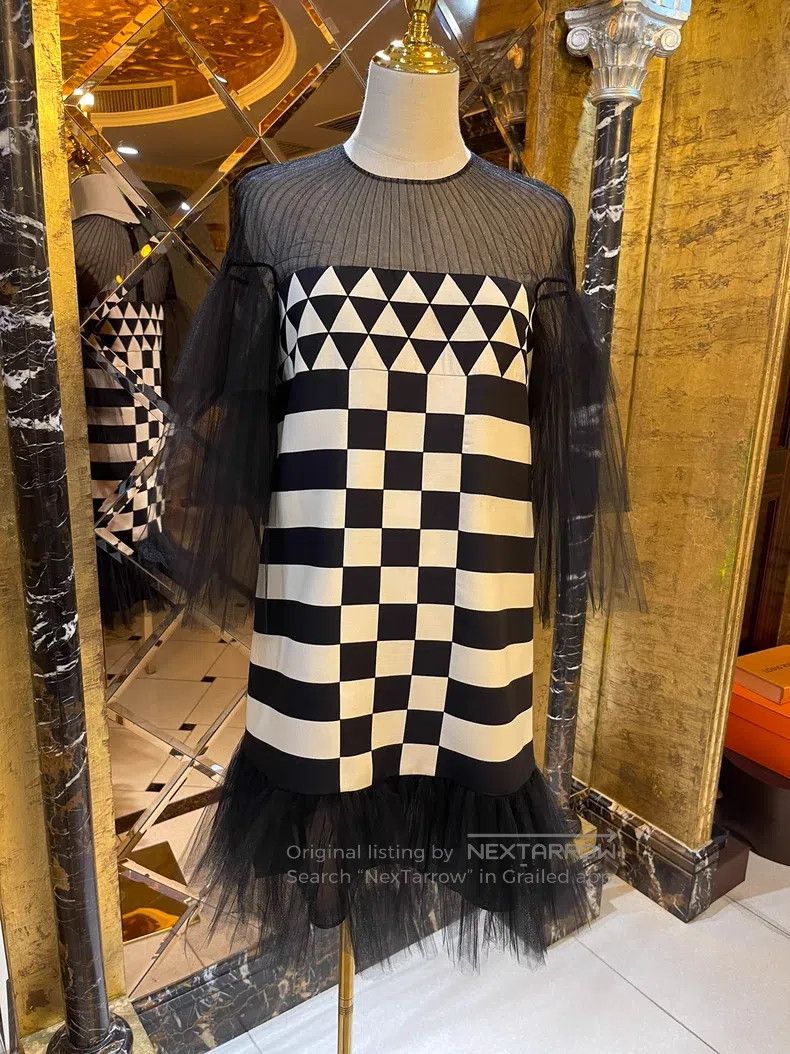 Valentino Valentino Three-dimensional mesh dress Size M / US 6-8 / IT 42-44 - 3 Thumbnail