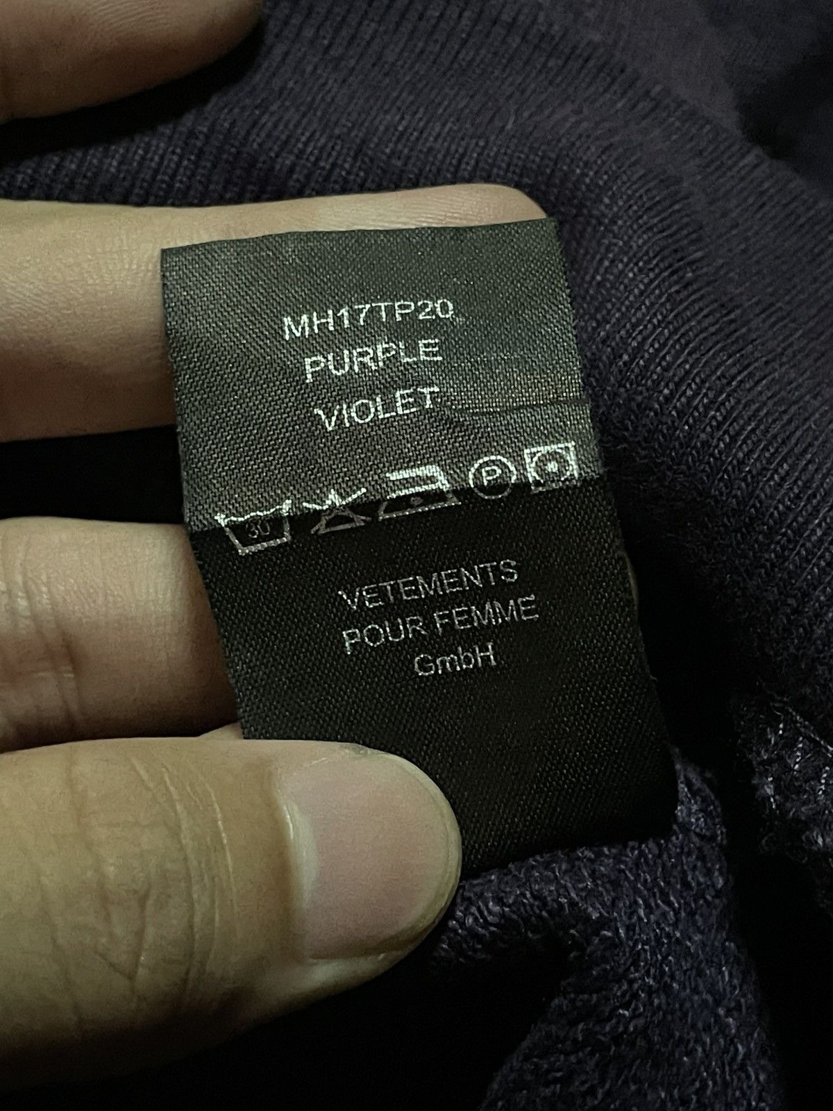 Vetements Vetements AW17 “Sexual Fantasies” Hoodie Size US XS / EU 42 / 0 - 9 Thumbnail