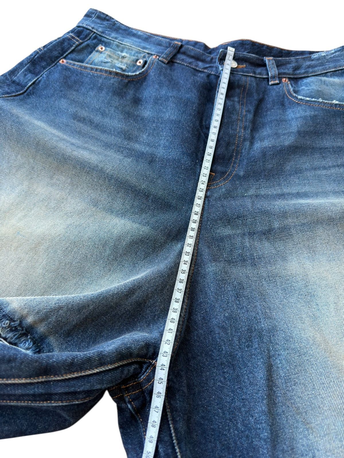 Vetements *RARE* GVASALIA VETEMENTS DENIM BAGGY DISTRESSED SHORT Size US 36 / EU 52 - 21 Thumbnail