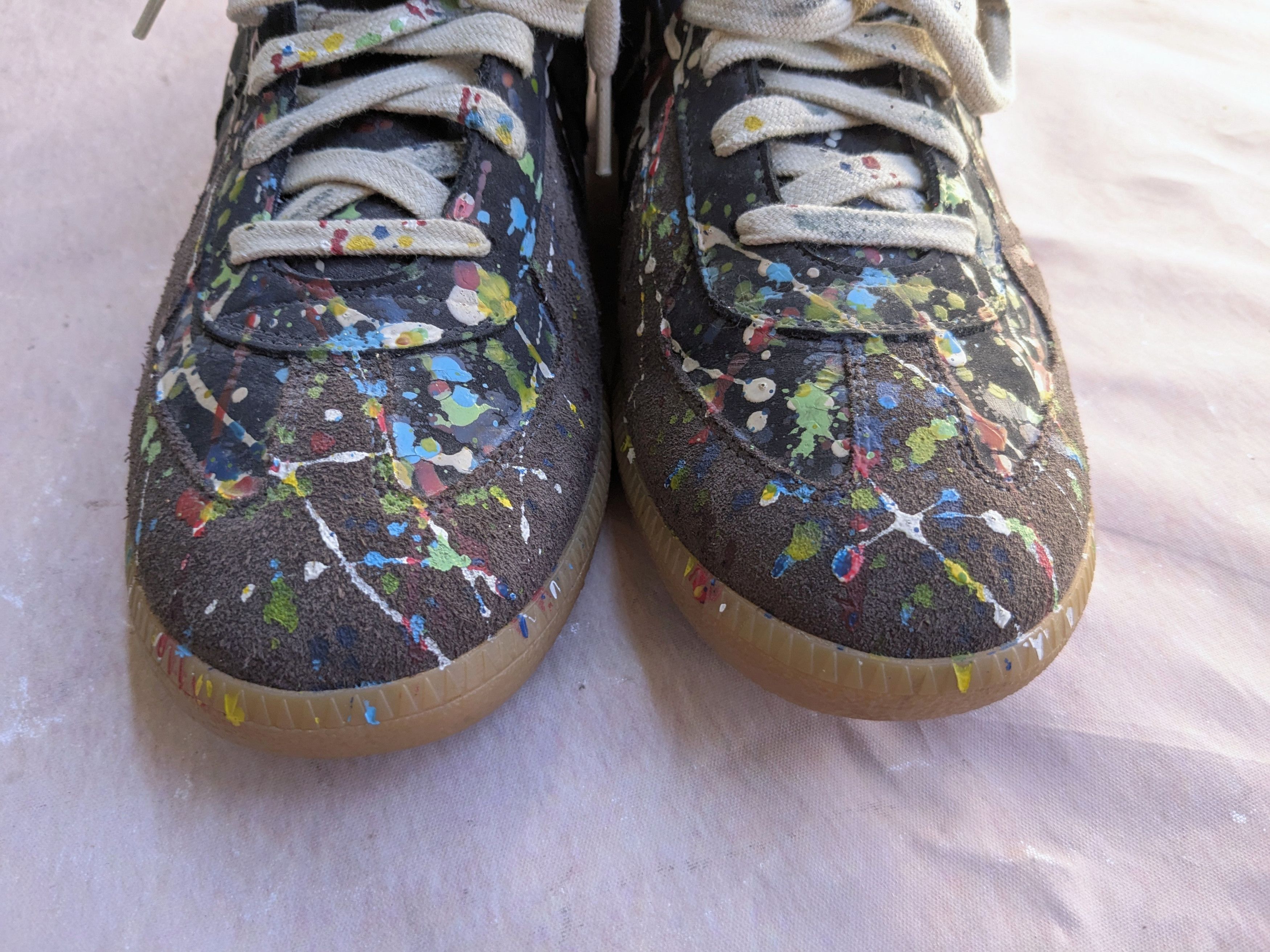 Maison Margiela Maison Margiela GAT Replica Black Paint Splatter 9 42 Low Size US 9 / EU 42 - 2 Thumbnail