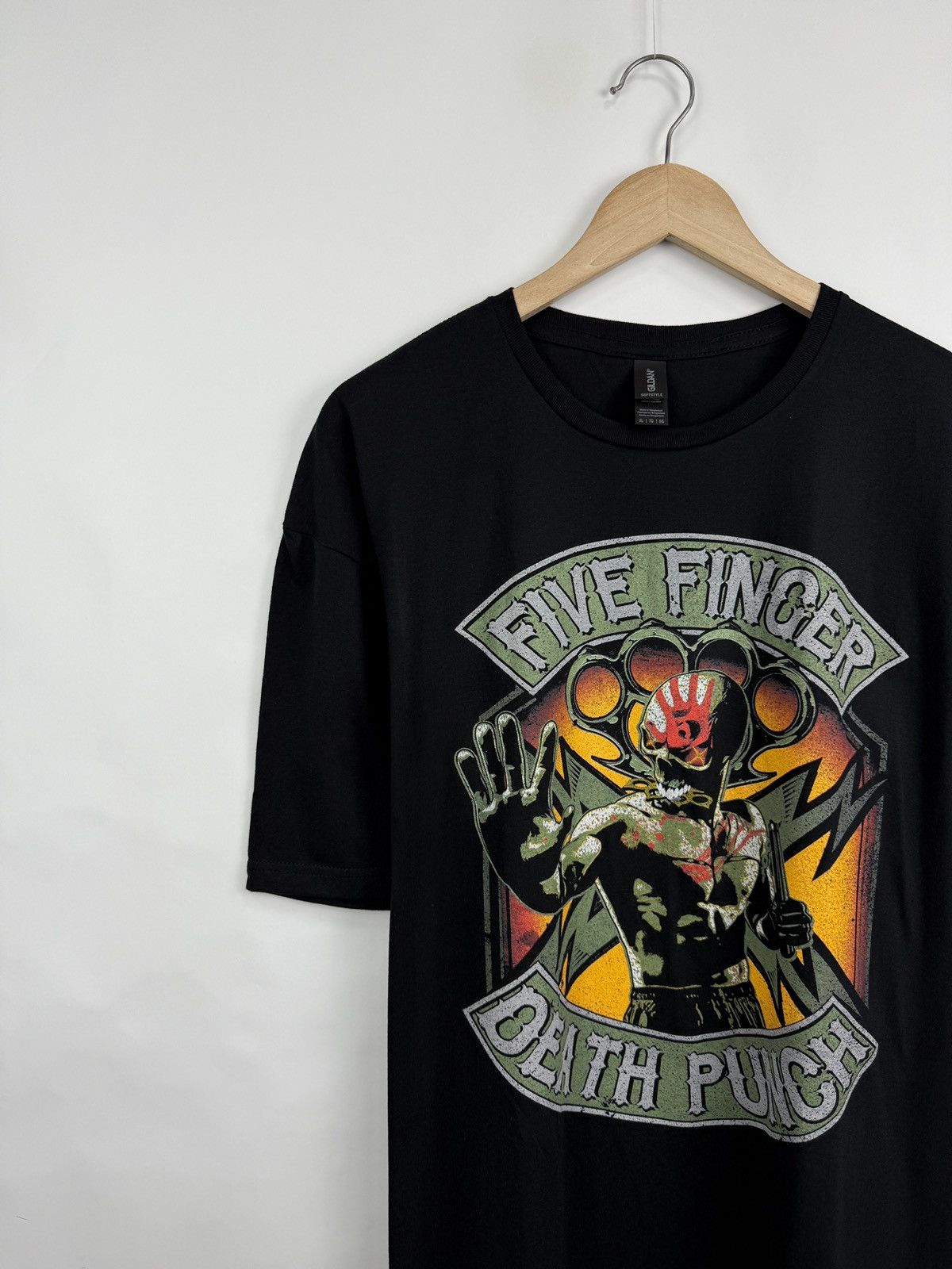 Gildan 🇺🇸💀 Vintage Y2K Five Finger Death Punch 5FDP Groove Metal Tee Size US XL / EU 56 / 4 - 4 Thumbnail