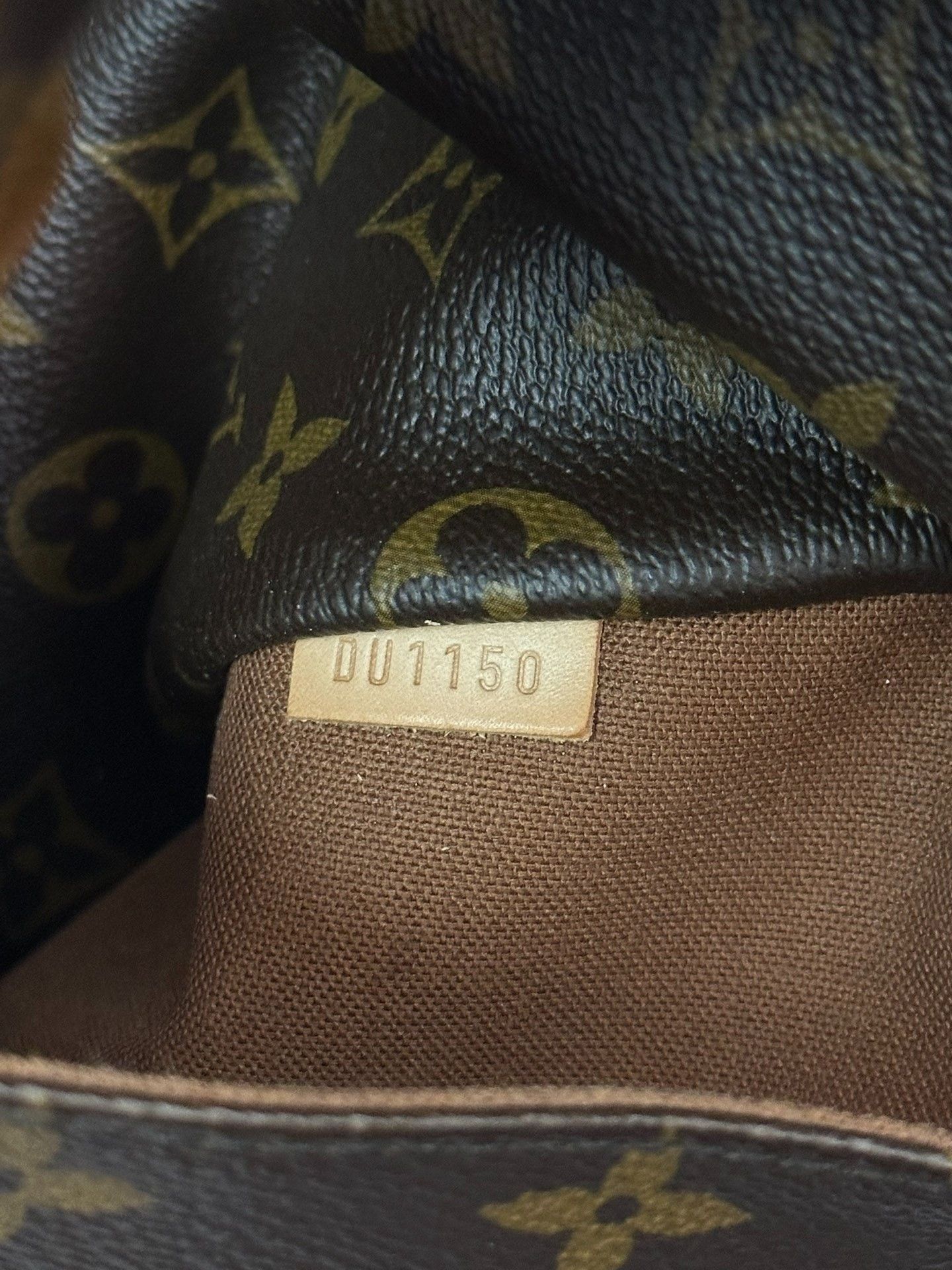 Louis Vuitton Louis Vuitton Monogram Totally Tote Size US S / EU 44-46 / 1 - 6 Thumbnail