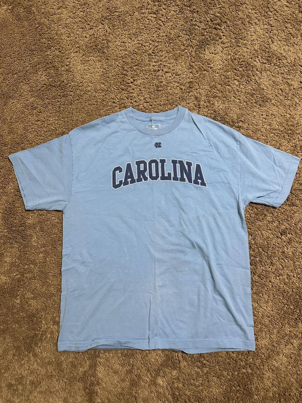 Foot Locker × NCAA × Vintage Vintage NCAA North Carolina Tar Heels shirt 90s size XL Size US XL / EU 56 / 4 - 1 Thumbnail