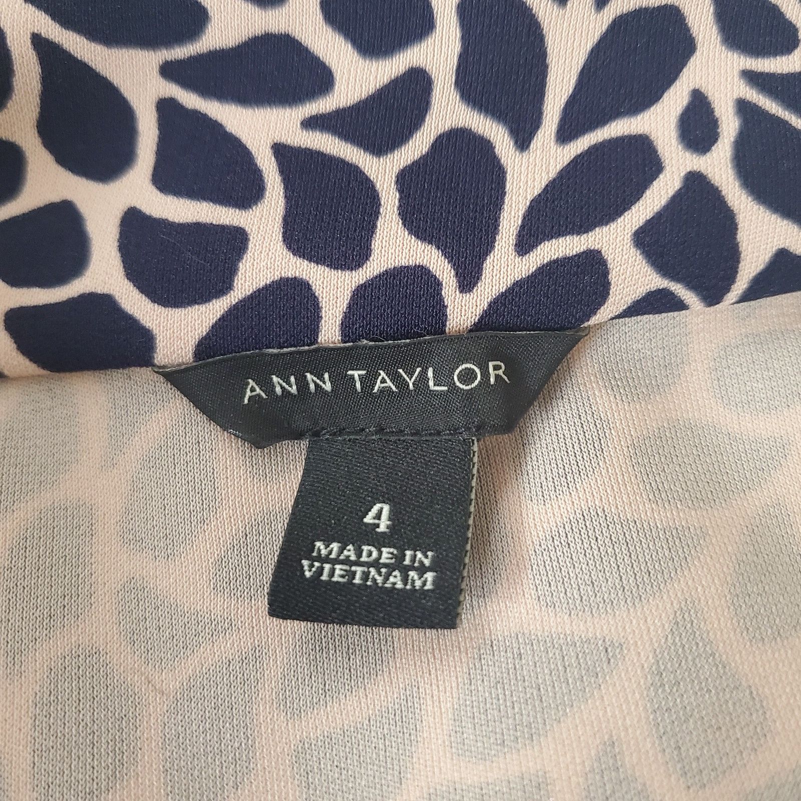 Ann Taylor Ann Taylor Leafy Midi Wrap Dress 4 Size S / US 4 / IT 40 - 6 Thumbnail