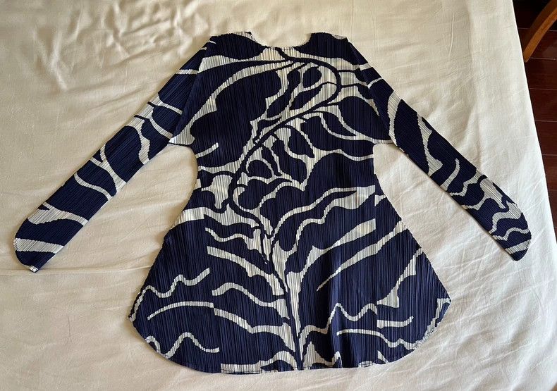Issey Miyake Issey Miyake size:4 Black pleated long-sleeved shirt Size XS / US 0-2 / IT 36-38 - 2 Thumbnail
