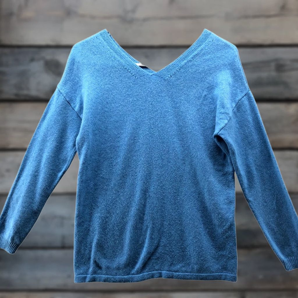 J.McLaughlin J. McLaughlin 100% Cashmere Sweater Womens XS V-Neck Light Blue Shirt Pullover Winter Fall Casual Ladies XS Women's Pullover Cashmere V-Neck Blue Size XS / US 0-2 / IT 36-38 - 1 Thumbnail