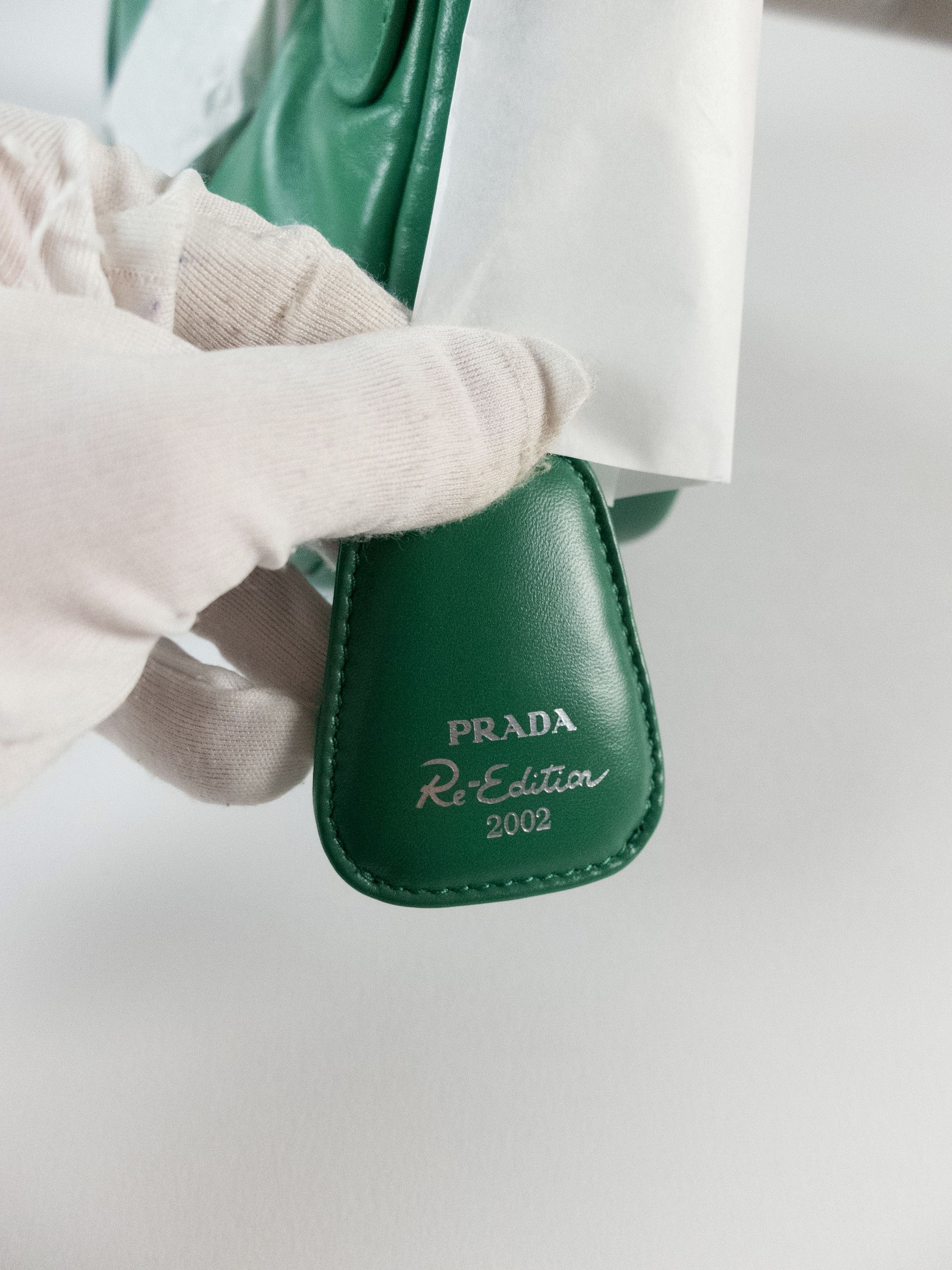 Prada PRADA Re-Edition green padded leather small Moon bag Size ONE SIZE - 10 Thumbnail