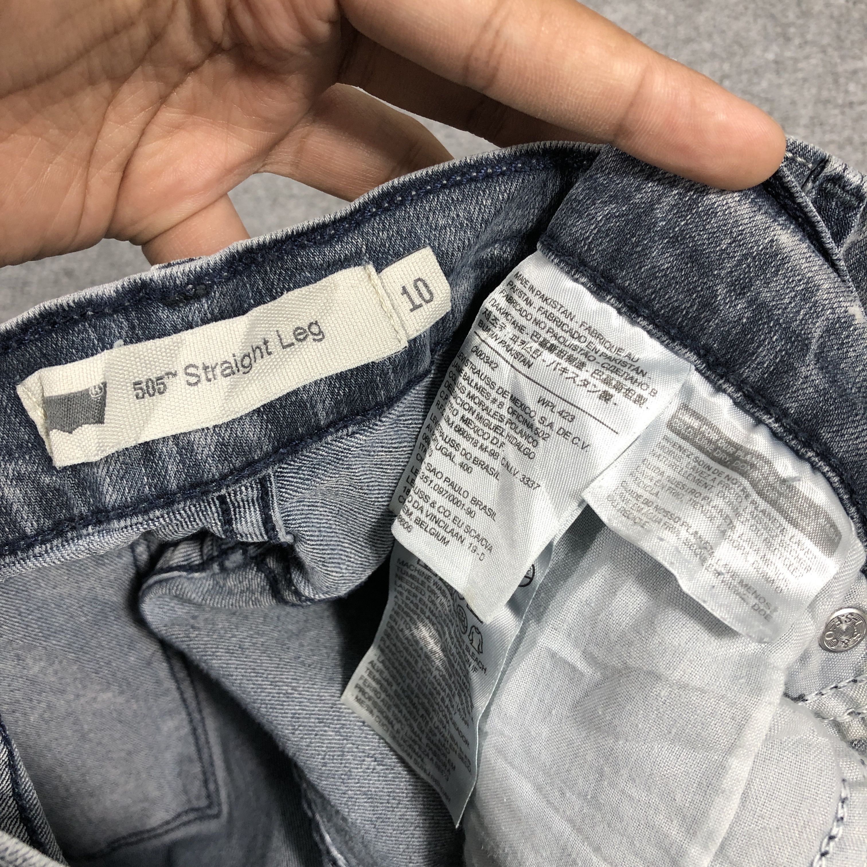 Levi's × Vintage Womens Vintage Levis 505 Jeans Straight Leg L1076W Size 30" / US 8 / IT 44 - 10 Thumbnail