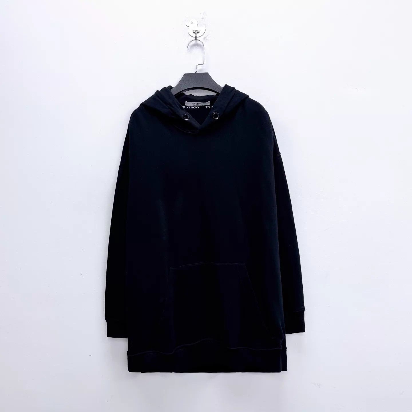 Givenchy Givenchy Black Oversized Long Hoodie Back Logo OS/XS Unisex Size US XS / EU 42 / 0 - 1 Thumbnail