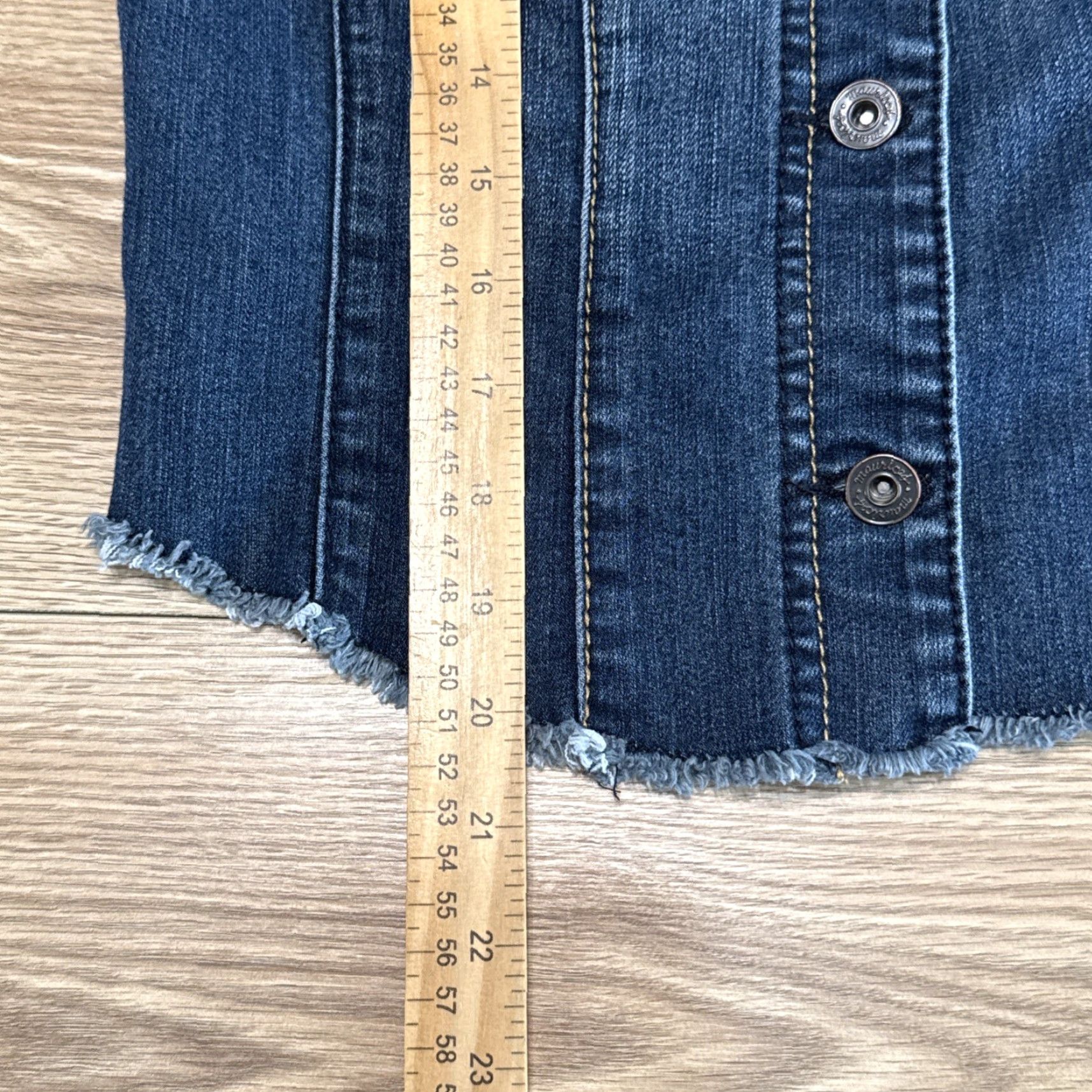 Vintage VINTAGE Maurices Women's Small Denim Jean Vest Sleeveless Casual Spring Summer Fall Winter Blue 90s Americana Size 28" / US 6 / IT 42 - 5 Thumbnail