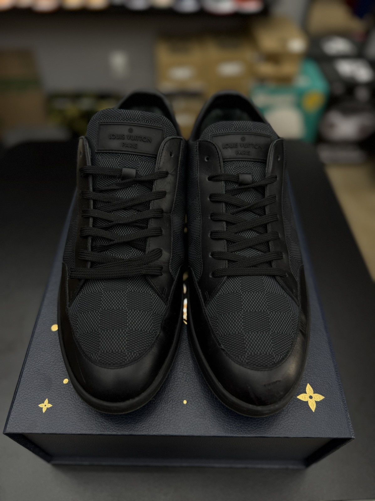 Louis Vuitton Louis Vuitton Black Monogram Sneakers Size 10UK/11US Size US 11 / EU 44 - 5 Thumbnail