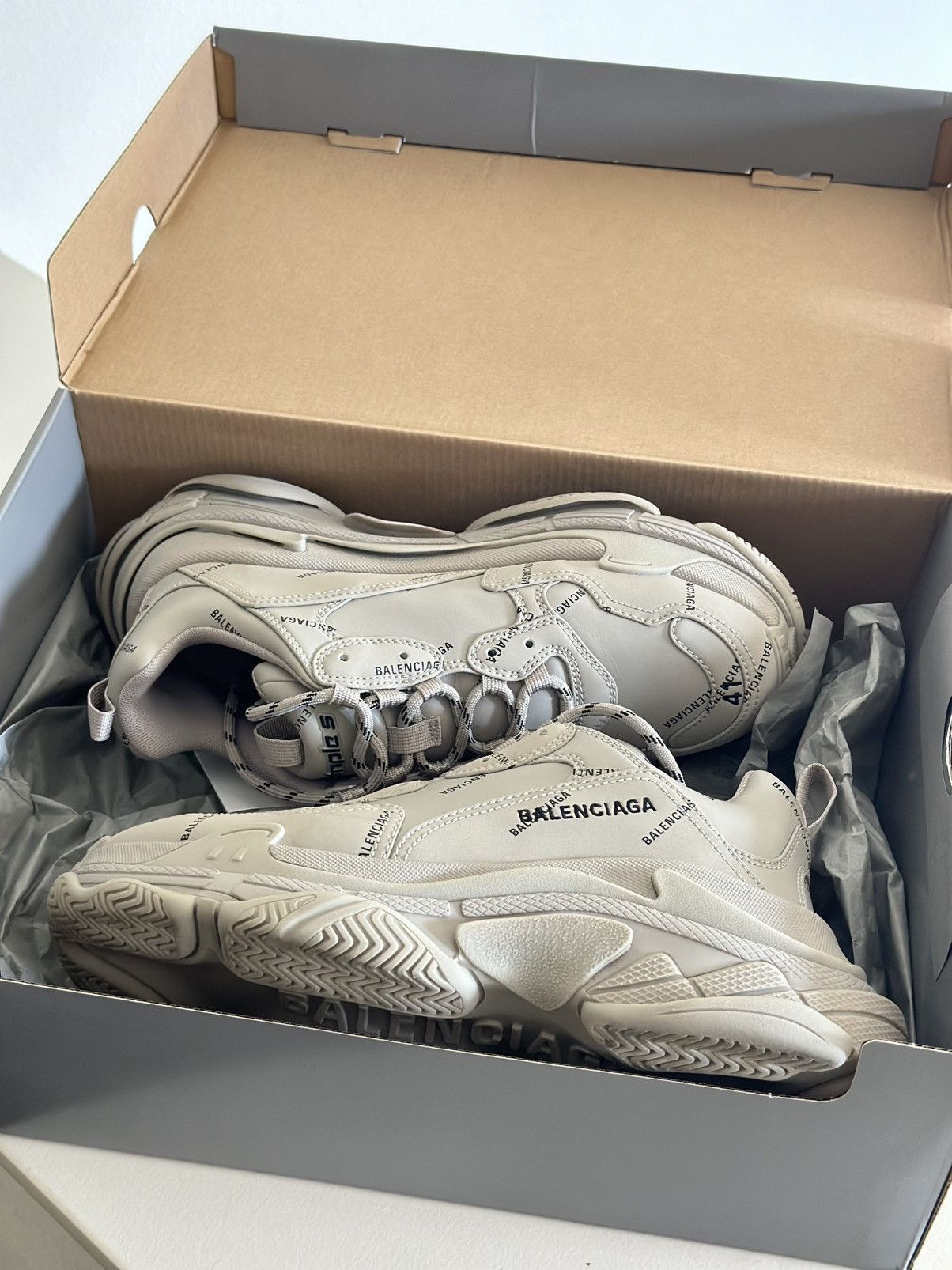Balenciaga Balenciaga Triple S All Over Logo Sneaker Size US 8 / EU 41 - 10 Thumbnail