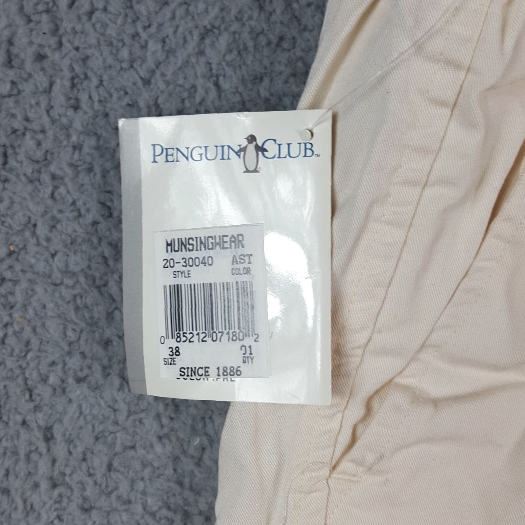 Vintage Vintage Penguin Men's Chino Shorts Size 38 Casual Summer Y2K Retro 90s Golf Size US 38 / EU 54 - 7 Thumbnail