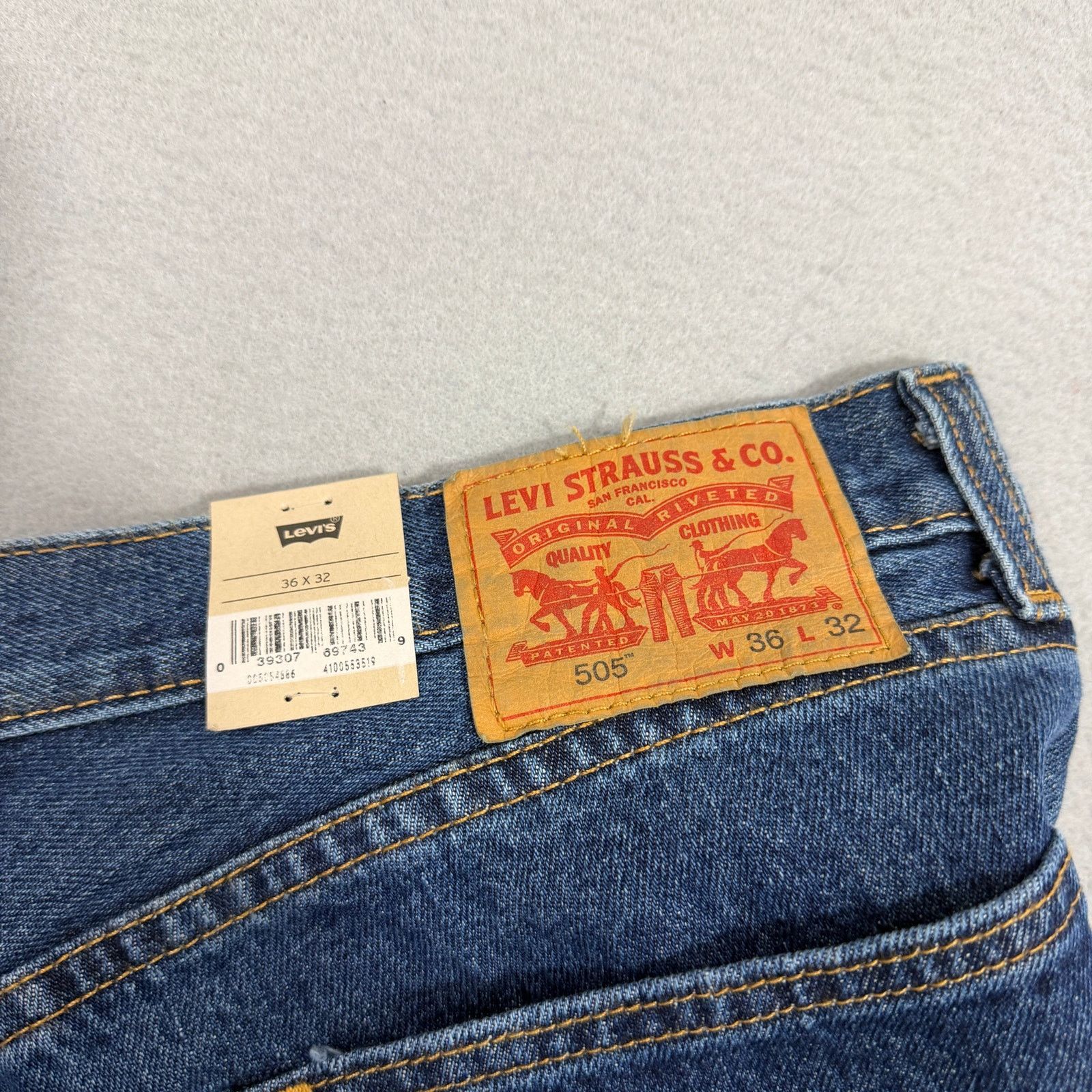 Levi's Levis 505 Regular Fit Jeans Men's 36x32 Blue NEW NWT Size US 36 / EU 52 - 6 Thumbnail