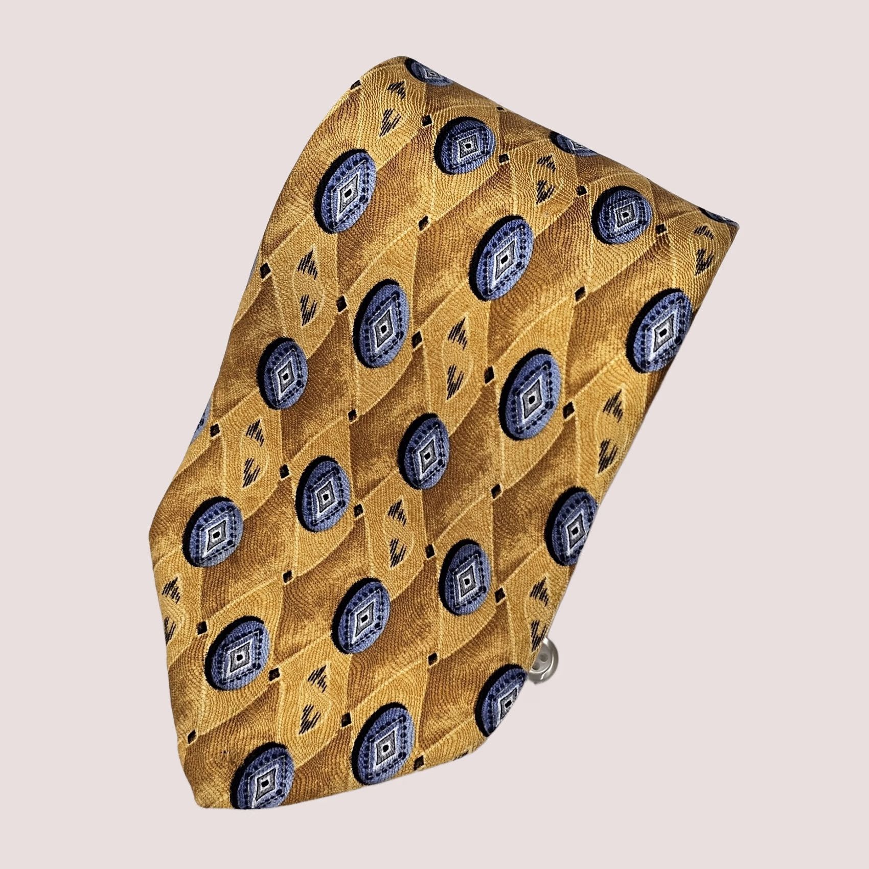 Robert Talbott Robert Talbott Studio Tie Men's Golden Geometric Printed Necktie Preppy Classic Silk Silk Necktie 57-60” Gold Geometric Abstract Designer Men Carded Size ONE SIZE - 1 Thumbnail