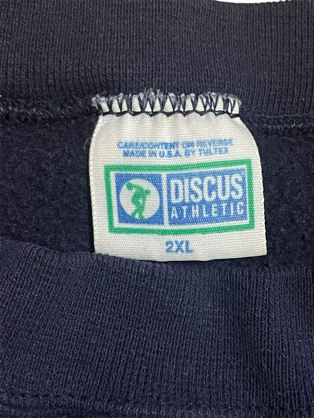 Vintage Vintage Navy Discus Athletic Blank Men Sweatshirt Sz XXL Size US XXL / EU 58 / 5 - 2 Thumbnail
