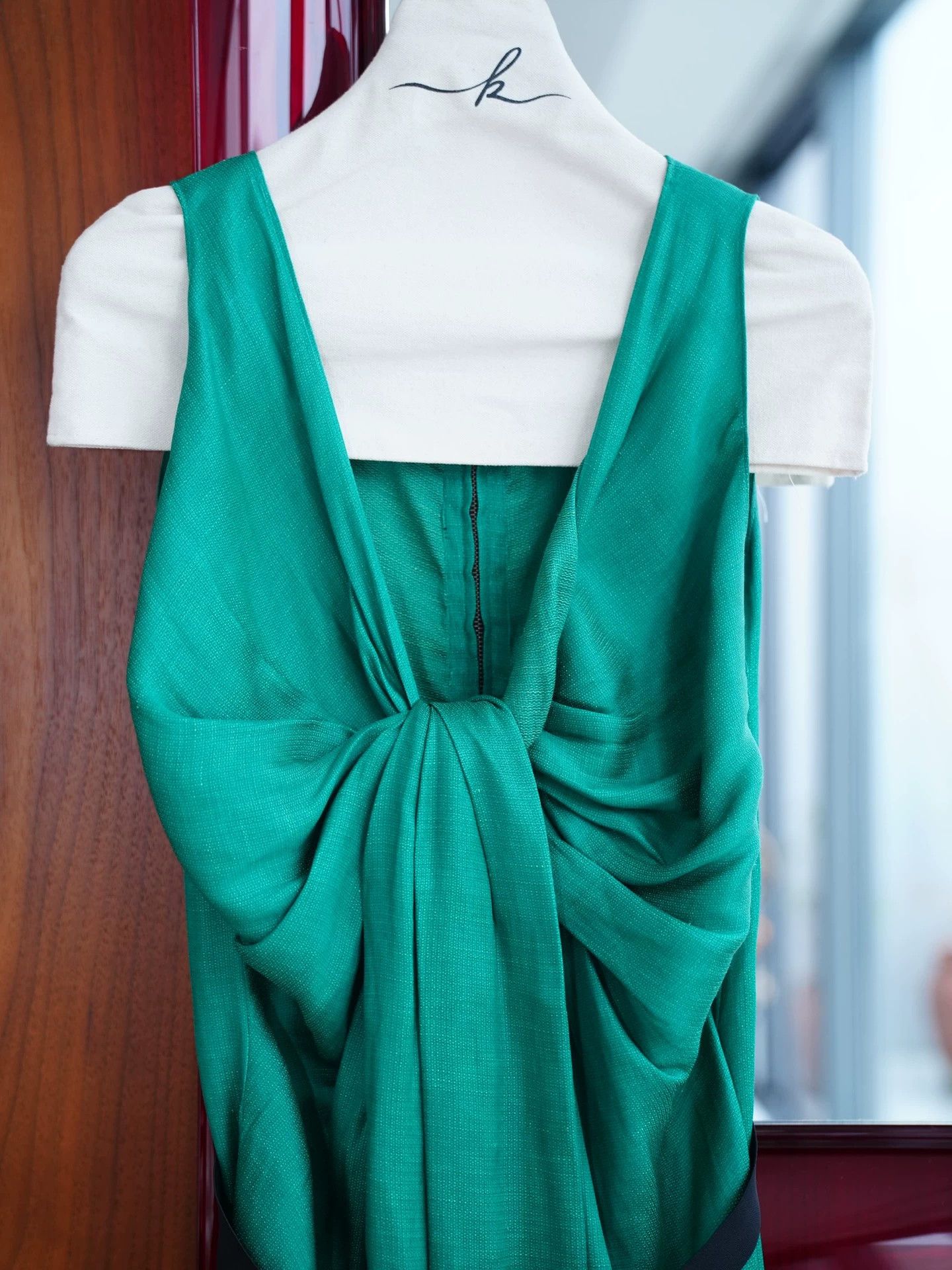 Lanvin Lanvin 2009 Vintage Silk Linen Green Knot Deep V Dress Fr38 Size S / US 4 / IT 40 - 6 Thumbnail