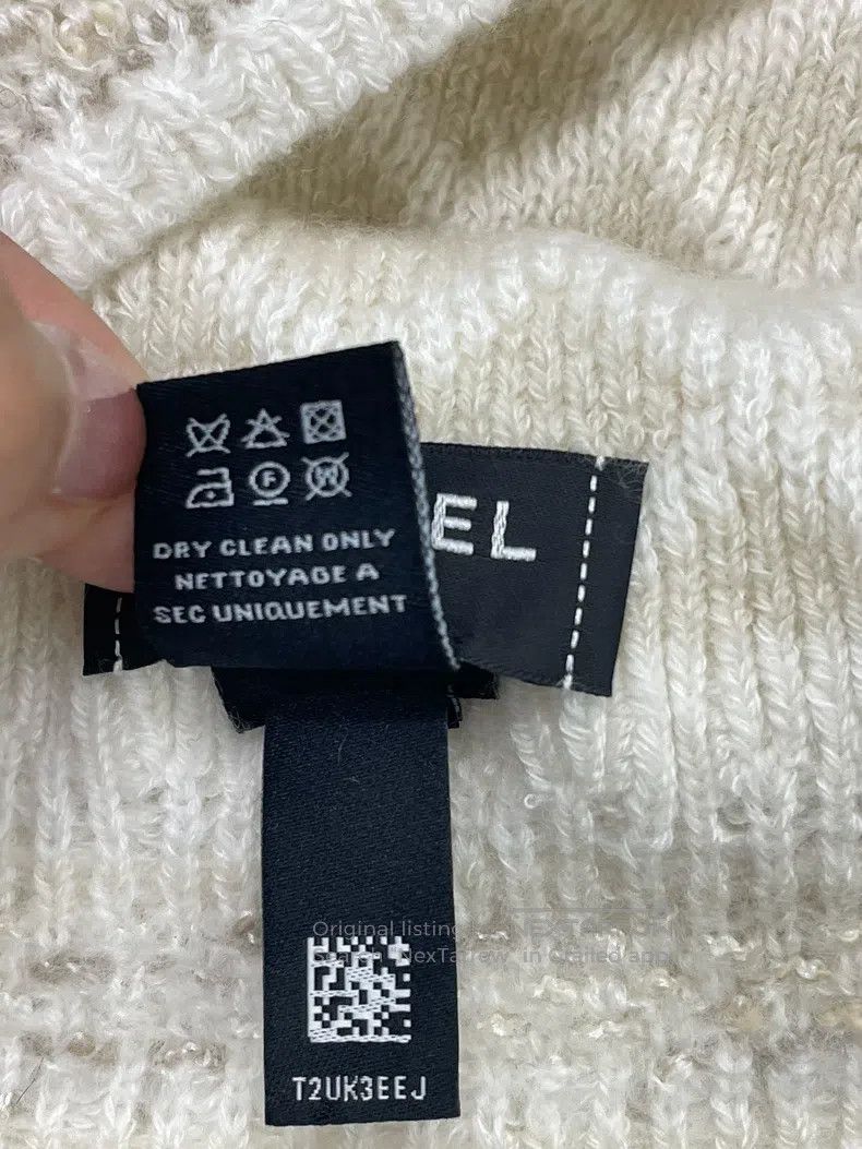 Chanel Chanel 26C white and gold cashmere knitted cold hat Size ONE SIZE - 5 Thumbnail