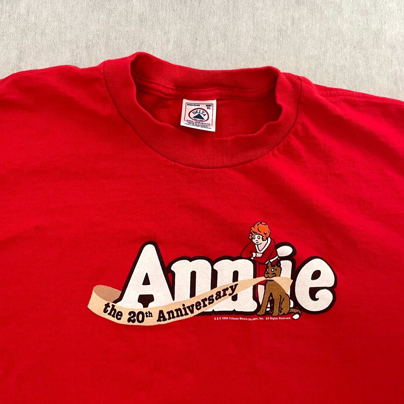 Delta VINTAGE Delta Little Orphan Annie Shirt Adult XL Red Short Sleeve Cartoon 90s Mens T-Shirt Size US XL / EU 56 / 4 - 3 Thumbnail