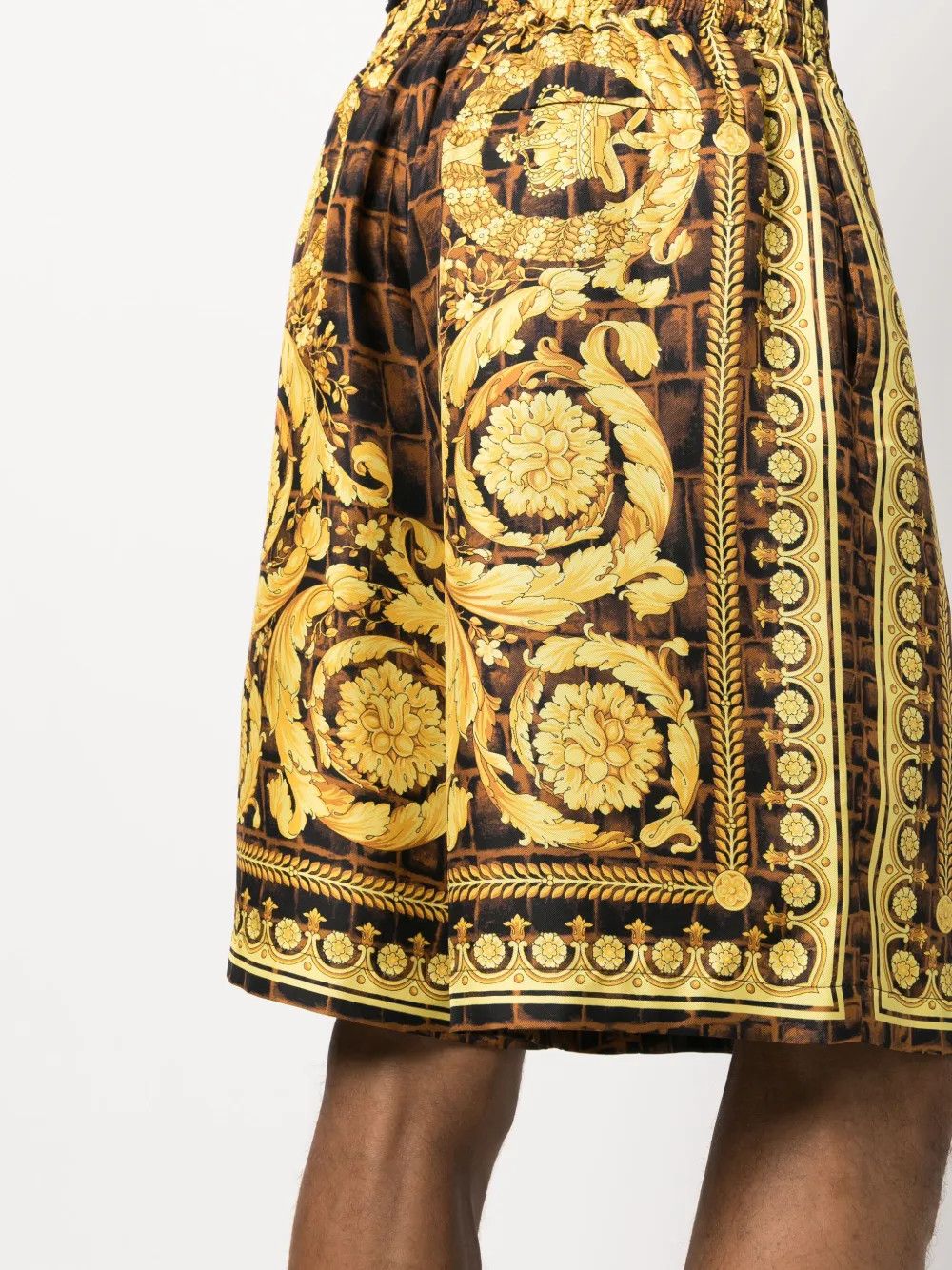 Versace o1y0525 Short in Brown/Gold Size US 32 / EU 48 - 2 Thumbnail